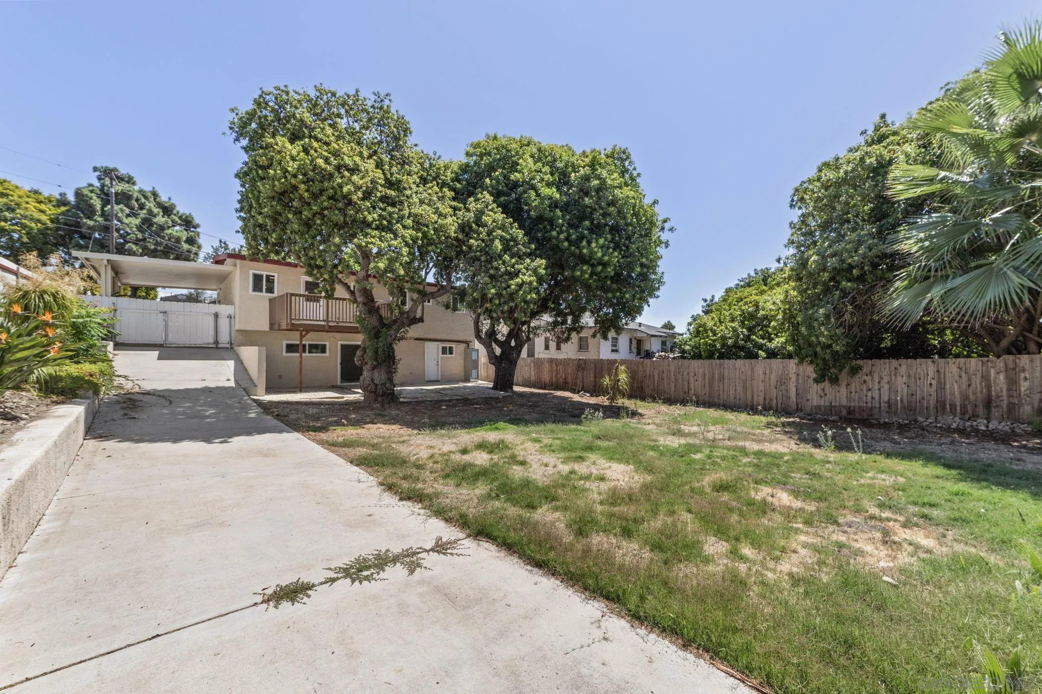 https://cdn.realtyfeed.com/cdn/127/250037115/c9f6b2e42cf6427f6a66d7219894fb68.webp