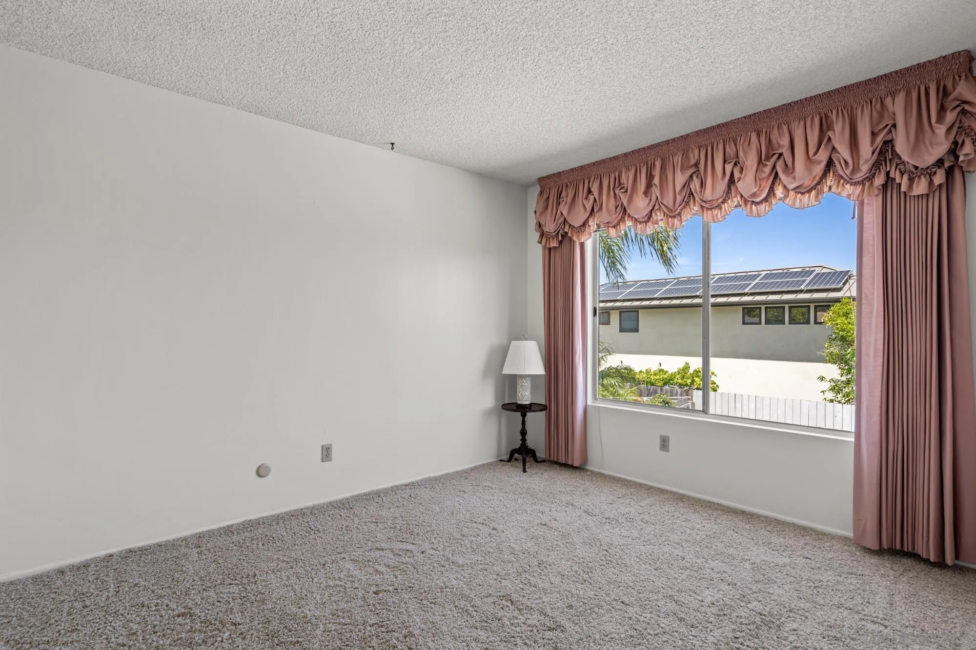 https://cdn.realtyfeed.com/cdn/127/250037119/349e31d76f08662cc0b91777e75d2e75.webp