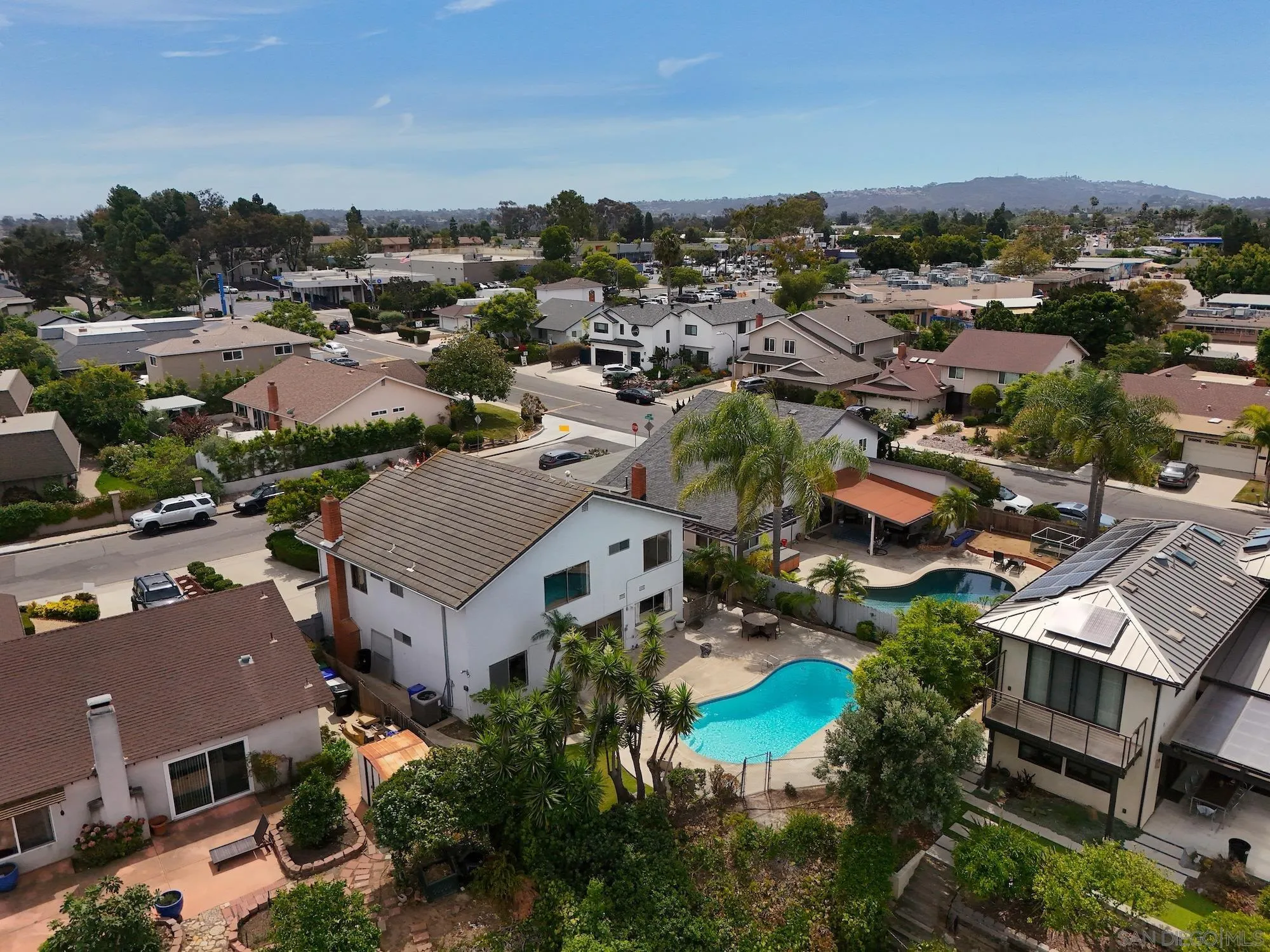 https://cdn.realtyfeed.com/cdn/127/250037119/74ed06129df1eb77f3f9196878fc2c95.webp