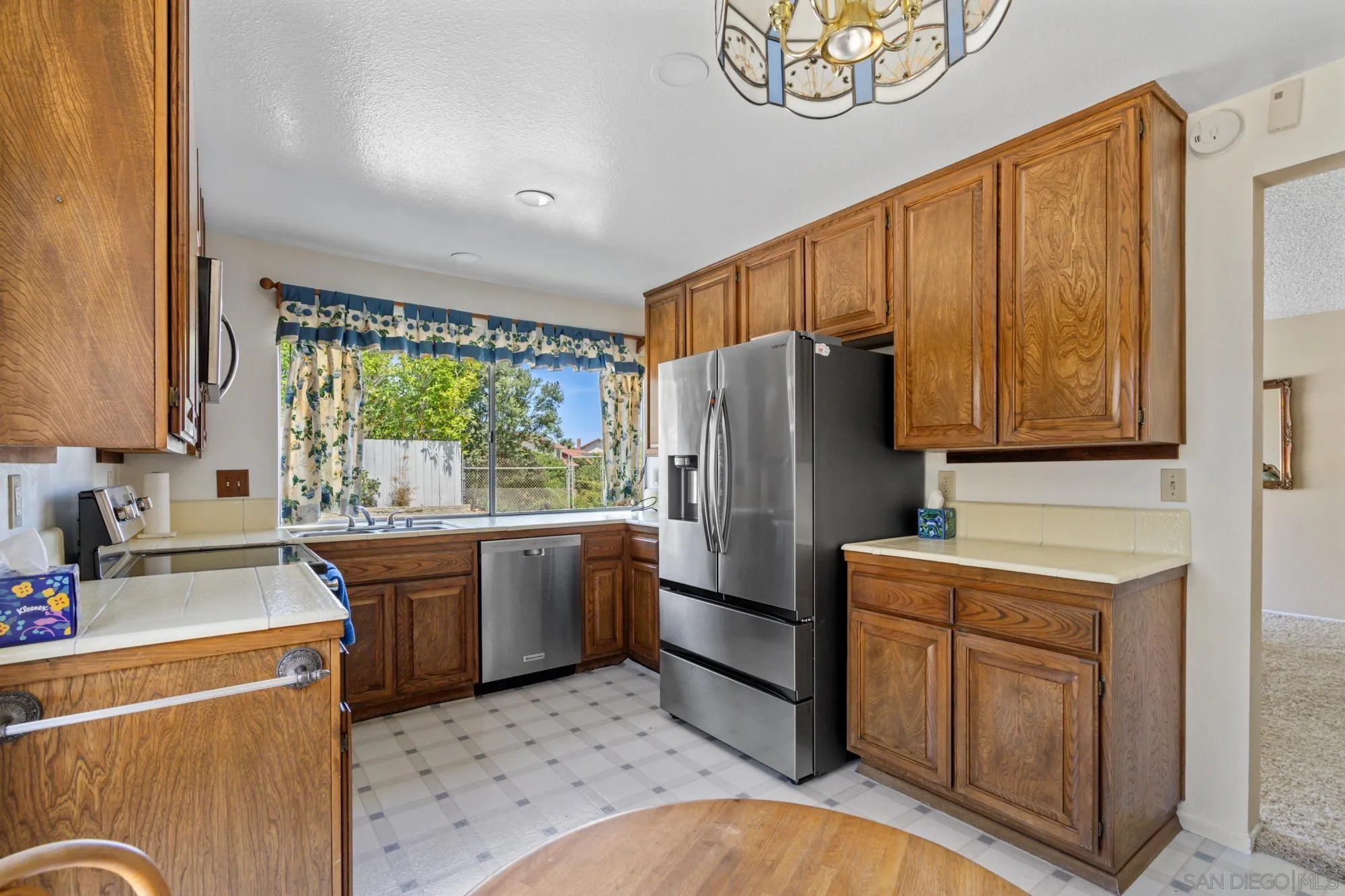 https://cdn.realtyfeed.com/cdn/127/250037119/75f309bb6bda116f635fa8b0939cccfb.webp