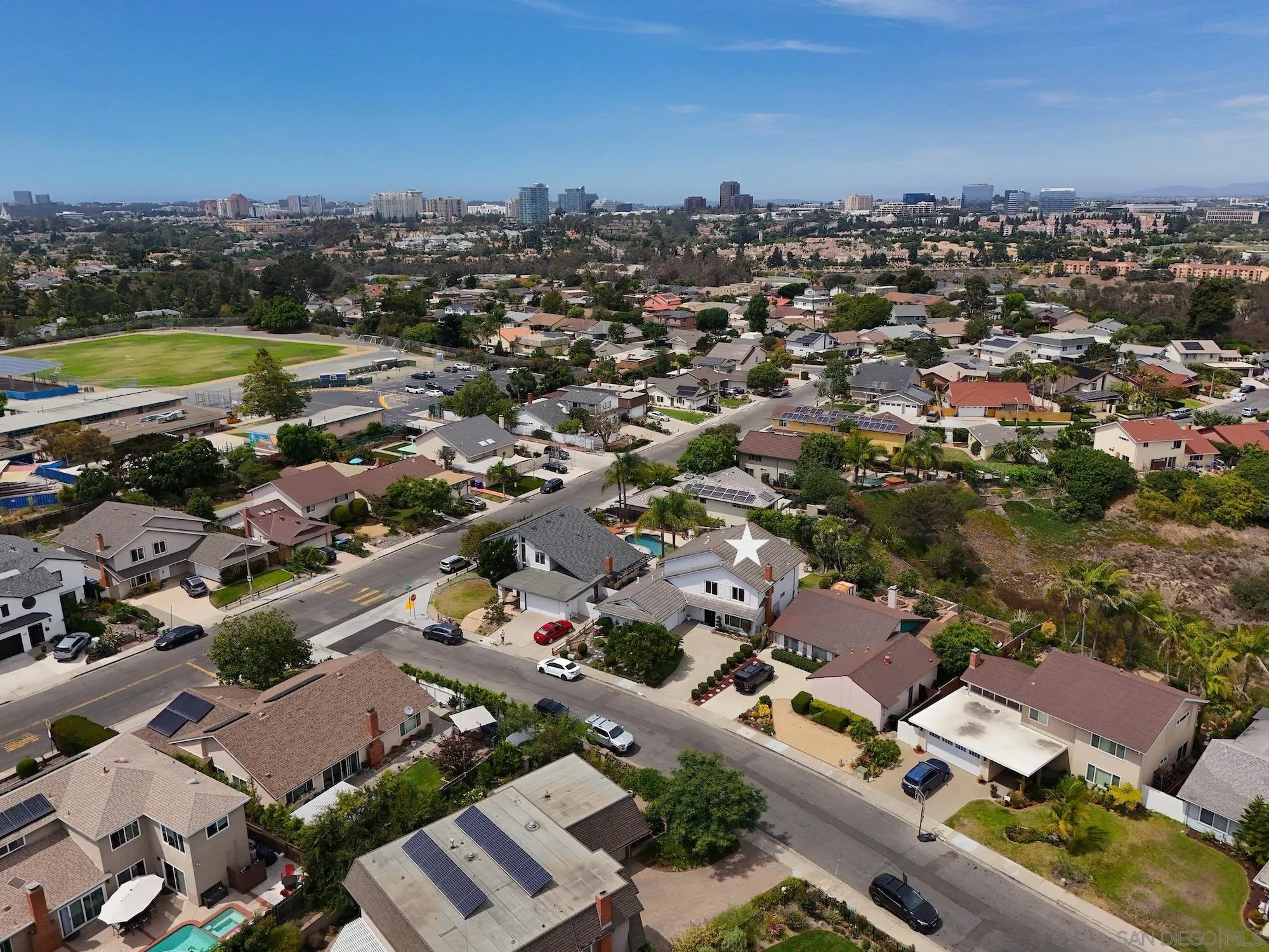 https://cdn.realtyfeed.com/cdn/127/250037119/9fa322f4ed7aea7f9195670065f3674c.webp