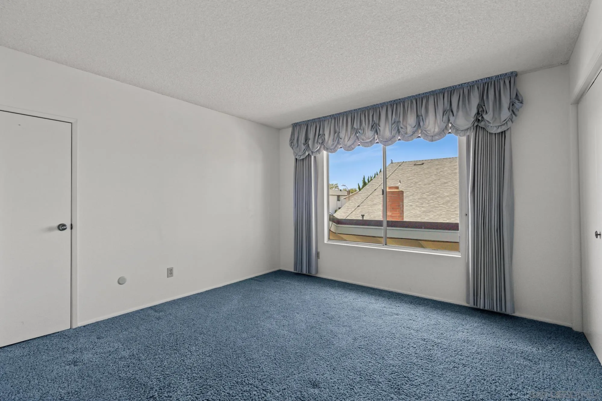 https://cdn.realtyfeed.com/cdn/127/250037119/b827dc5603937692b29be9484c15e440.webp