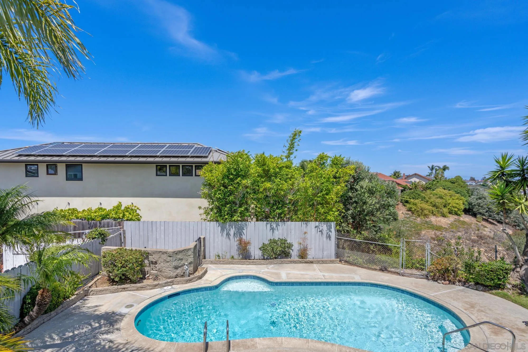 https://cdn.realtyfeed.com/cdn/127/250037119/c0d1889d3c089f9961a8157d8e09a43e.webp