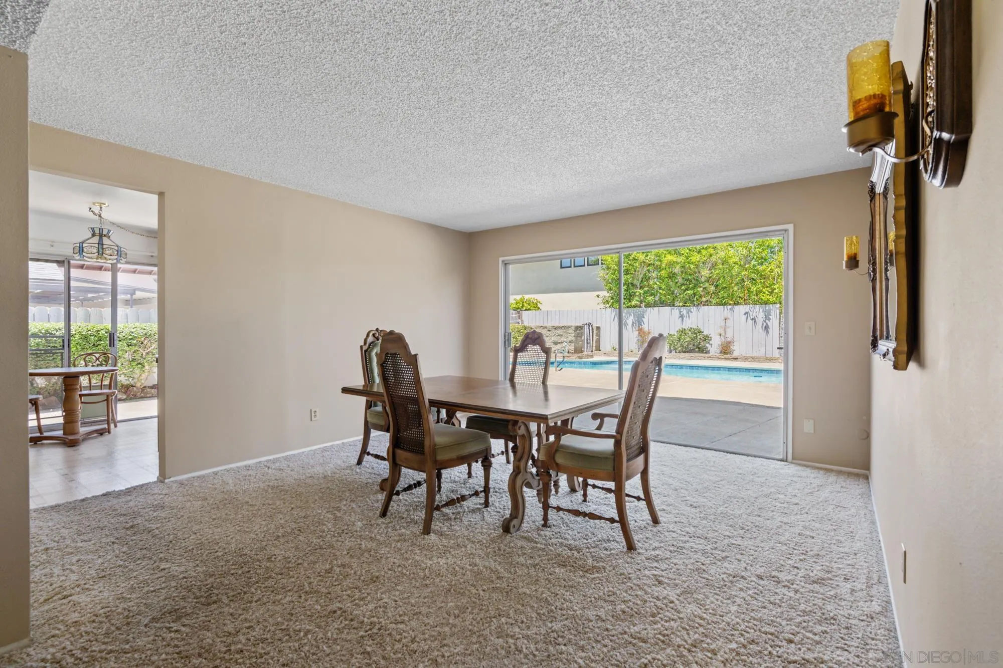 https://cdn.realtyfeed.com/cdn/127/250037119/c1a36603839f1c46fce6d151f3db1b6e.webp