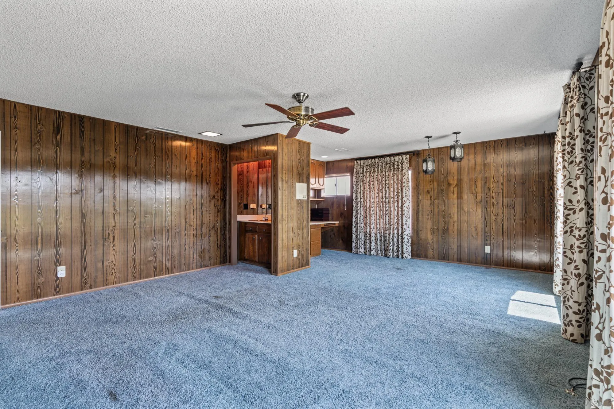 https://cdn.realtyfeed.com/cdn/127/250037119/efe3204be0b1f94c58ac953bfc04242f.webp