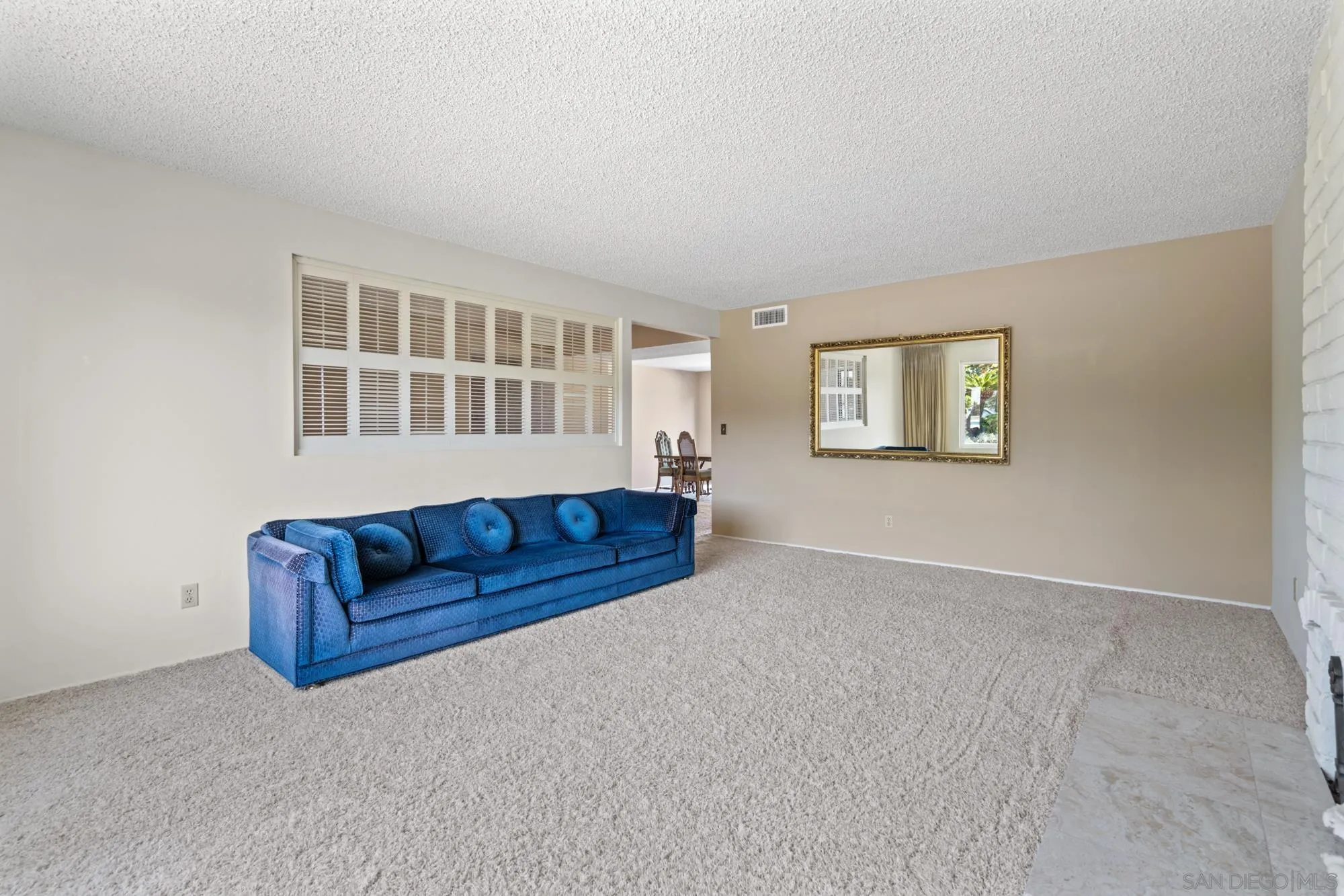 https://cdn.realtyfeed.com/cdn/127/250037119/fab408cbc34d17b4138b46990289bef0.webp
