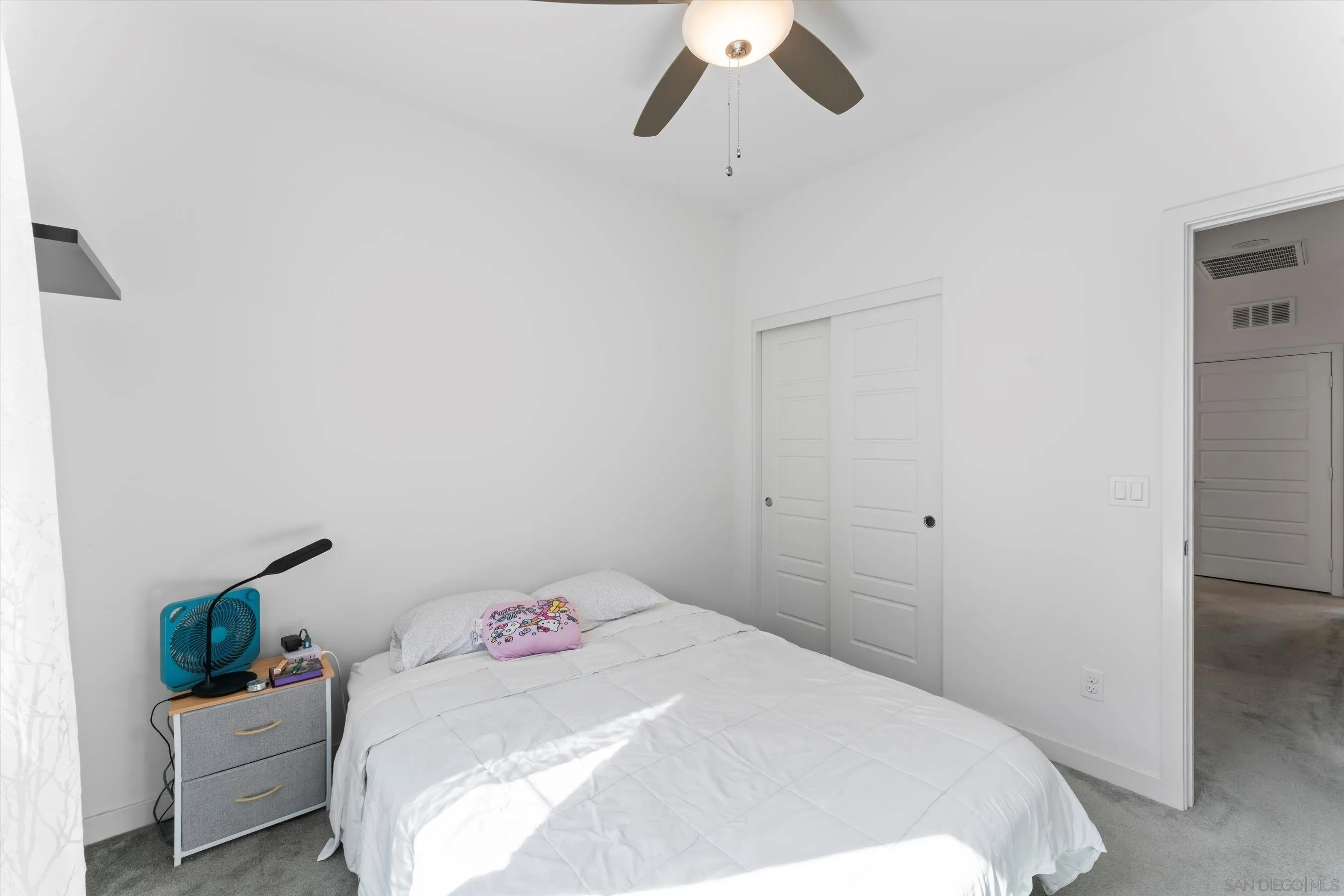 https://cdn.realtyfeed.com/cdn/127/250037120/03d58d57c528c82e3d085bf7318c746c.webp