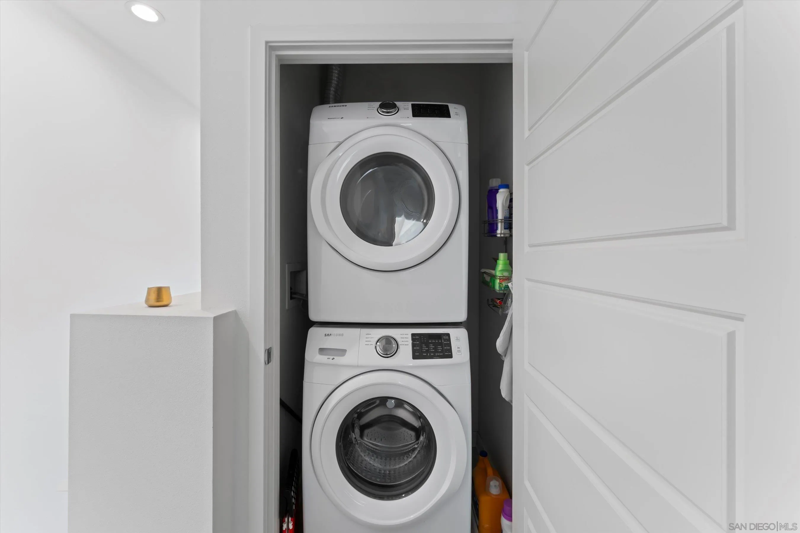 https://cdn.realtyfeed.com/cdn/127/250037120/2bea3df5dc4c468b806f48d65b324054.webp