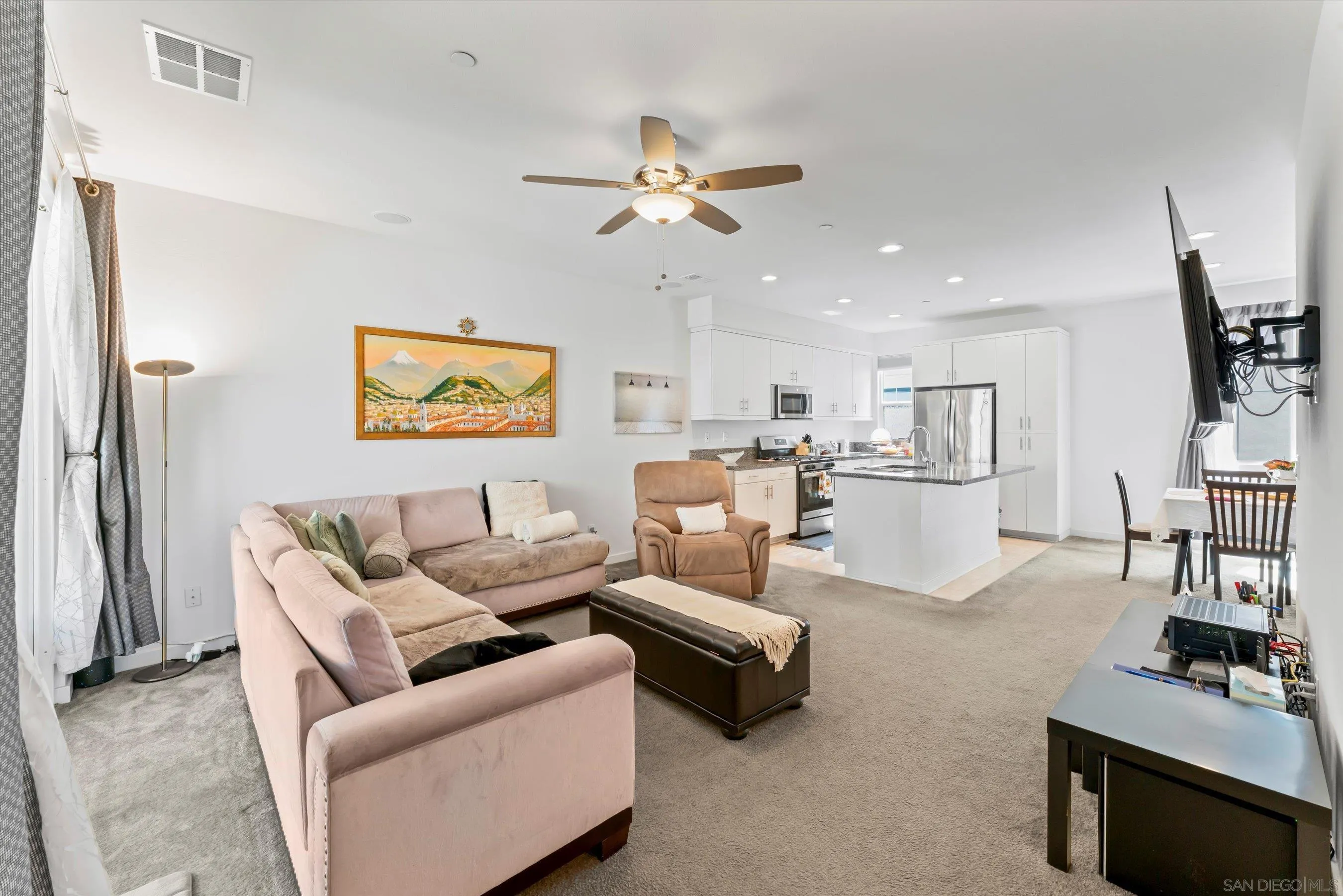 https://cdn.realtyfeed.com/cdn/127/250037120/60456224376a0f5ac484ab07f68b16fb.webp
