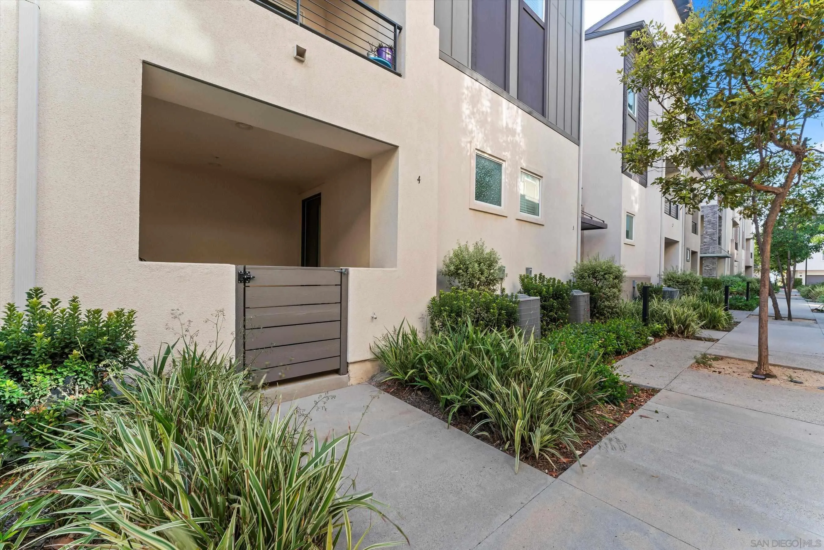 https://cdn.realtyfeed.com/cdn/127/250037120/e79549ce525bf3d14614057b154309a1.webp