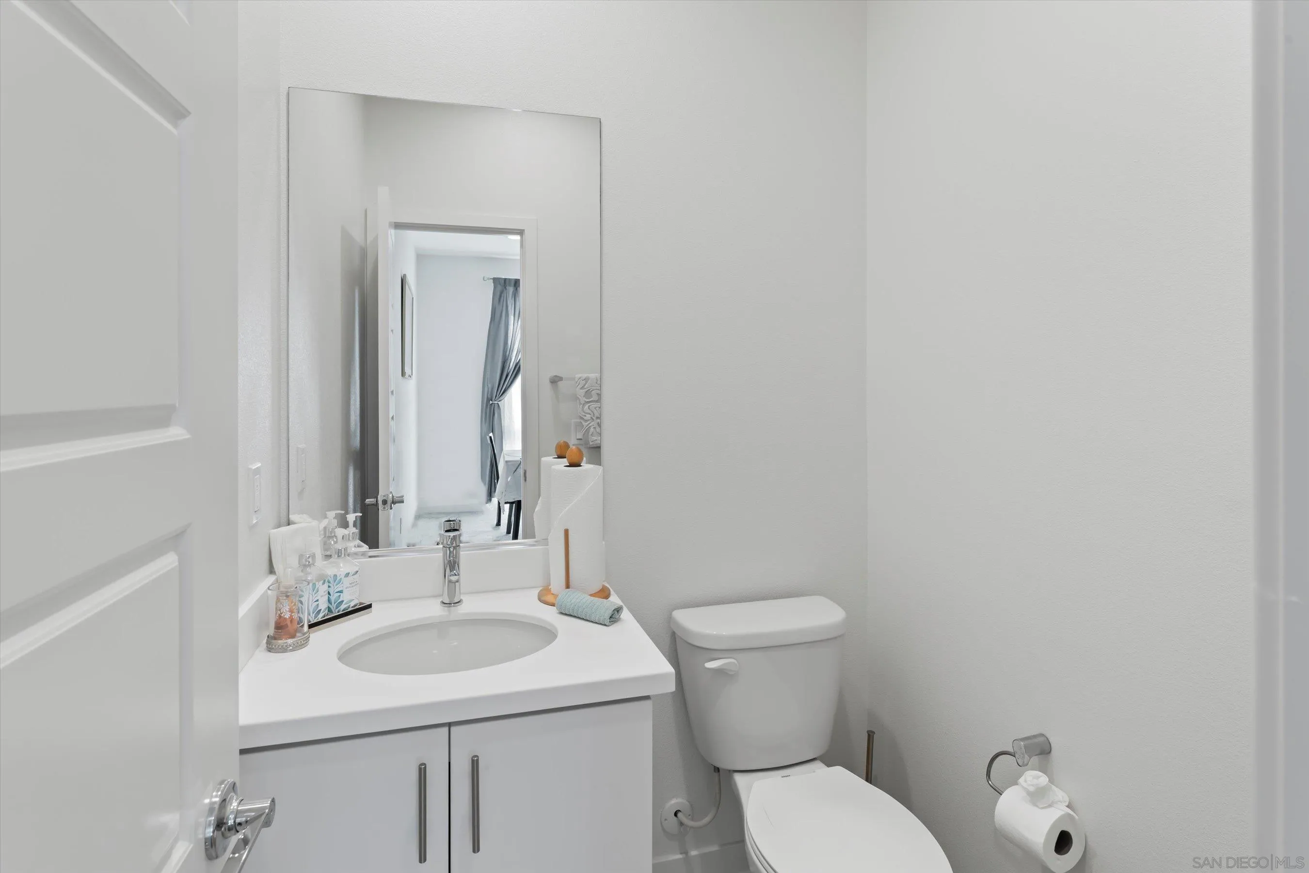 https://cdn.realtyfeed.com/cdn/127/250037120/f61172e28439528cd4ad96cbccd1a816.webp