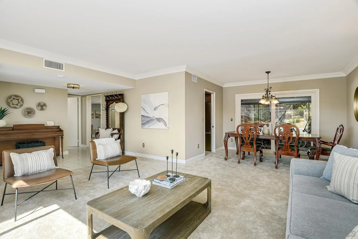 https://cdn.realtyfeed.com/cdn/127/250037121/42984ca9b0913de62398be4df3823581.webp