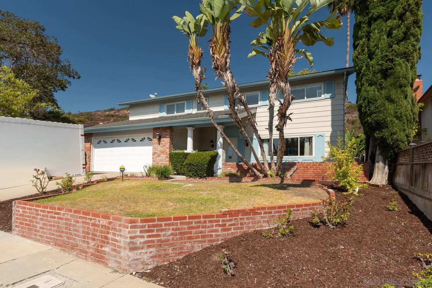 https://cdn.realtyfeed.com/cdn/127/250037121/6ea1e06c40cfdedcc7c06b7b11c117e0.webp