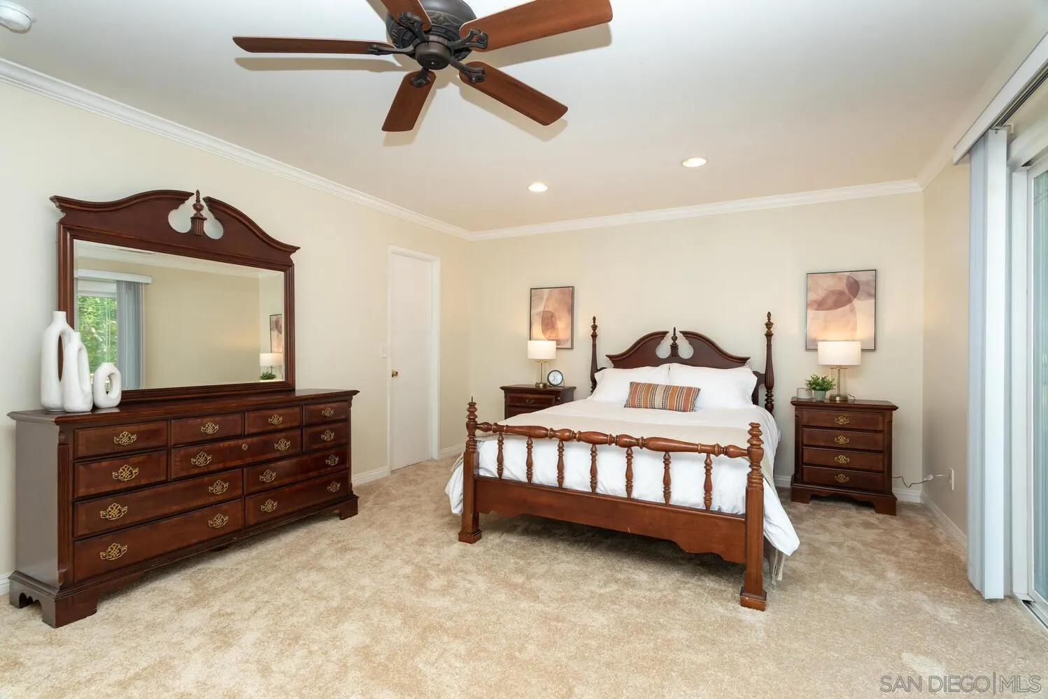 https://cdn.realtyfeed.com/cdn/127/250037121/7b771e7dba1343fe74a28d8244e28626.webp