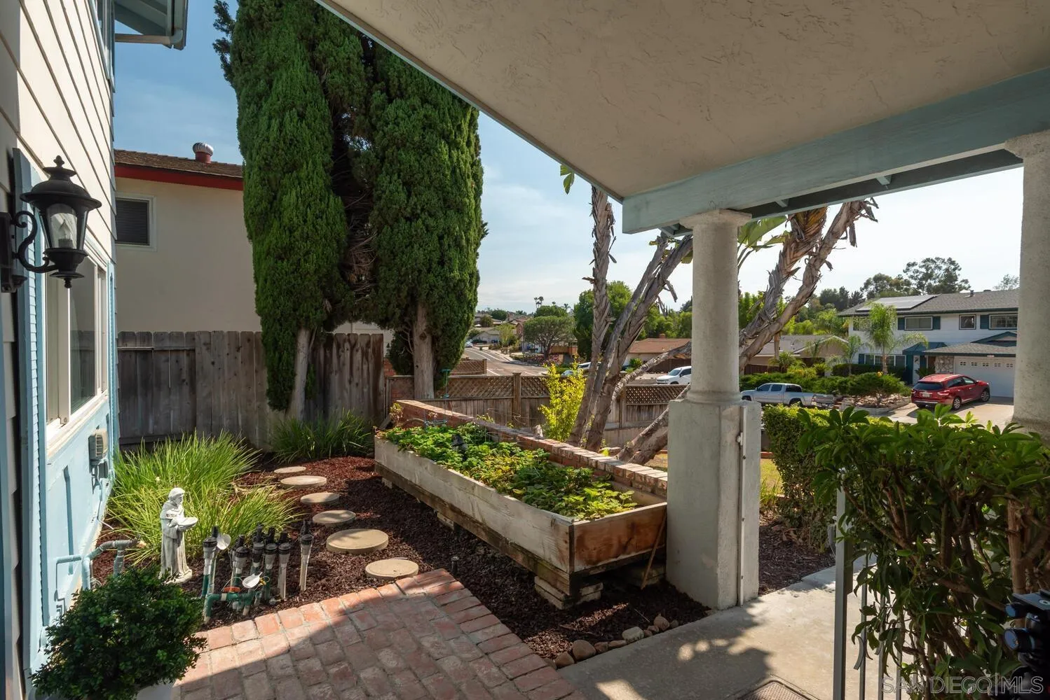 https://cdn.realtyfeed.com/cdn/127/250037121/a2ace5088deecda1cd63480619f362e9.webp