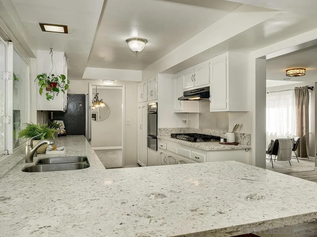 https://cdn.realtyfeed.com/cdn/127/250037121/fa4fe4220dcffa09ac9f4ff0772ae398.webp
