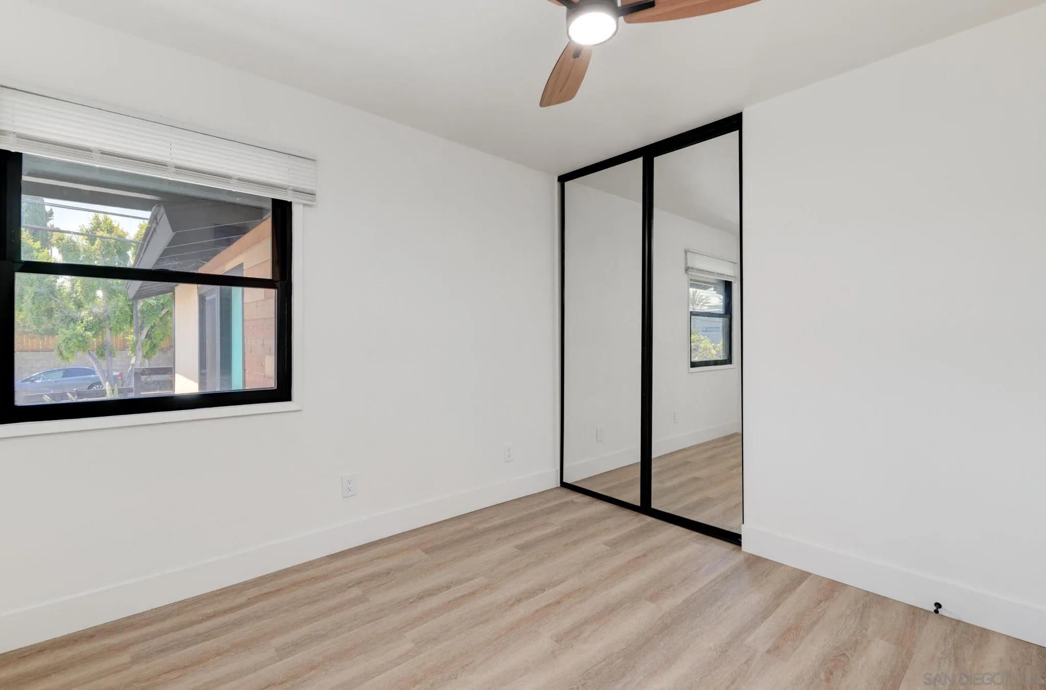 https://cdn.realtyfeed.com/cdn/127/250037136/8853762ff68a7001c6ef3da76d02fc74.webp