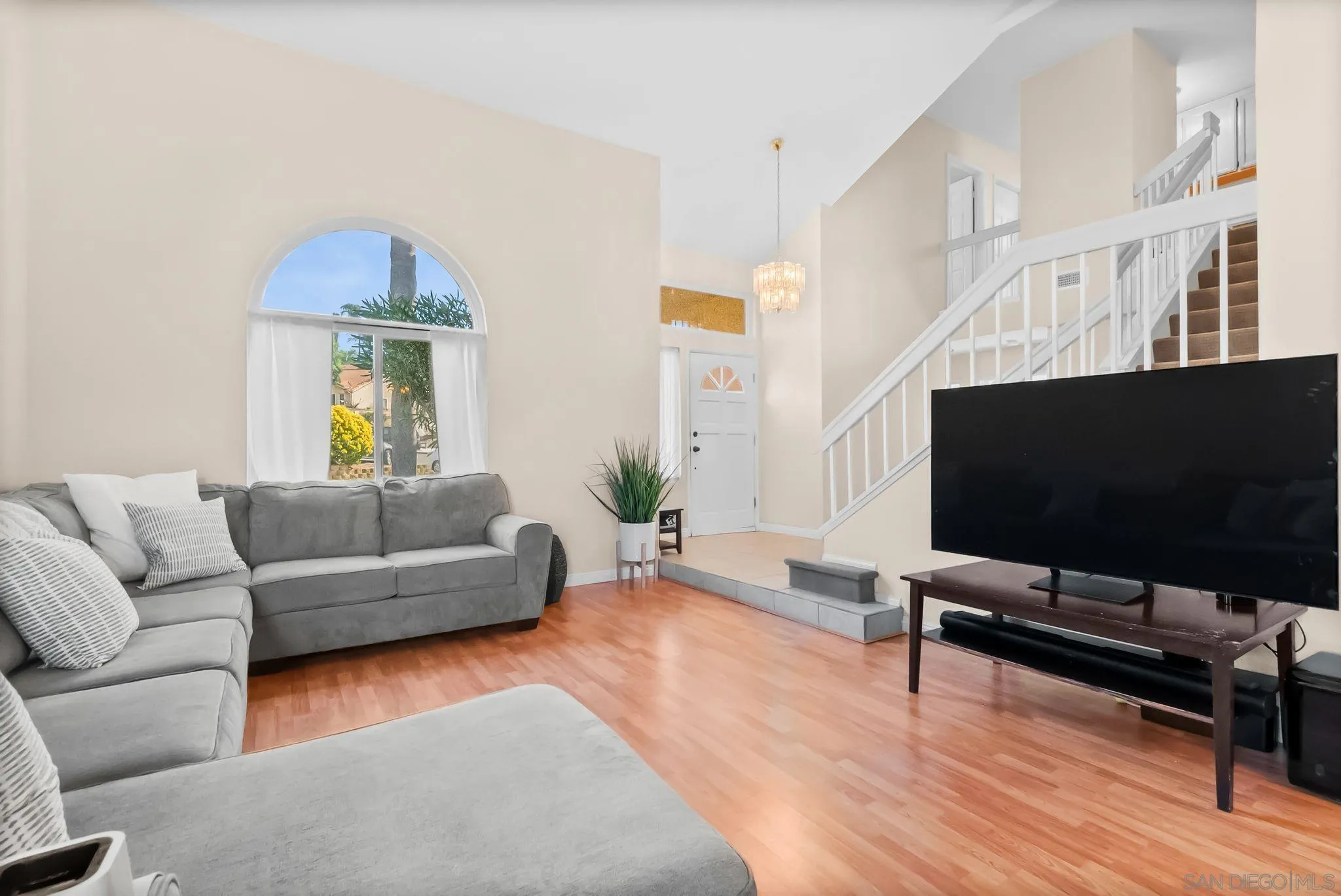 https://cdn.realtyfeed.com/cdn/127/250037138/bb0b8d626eb676359b6e7366b795ed2f.webp