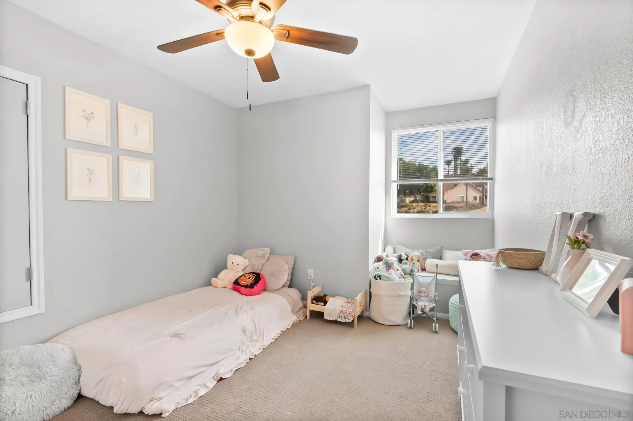 https://cdn.realtyfeed.com/cdn/127/250037138/c547b63d9d3ce9f23ff9d99e55328557.webp