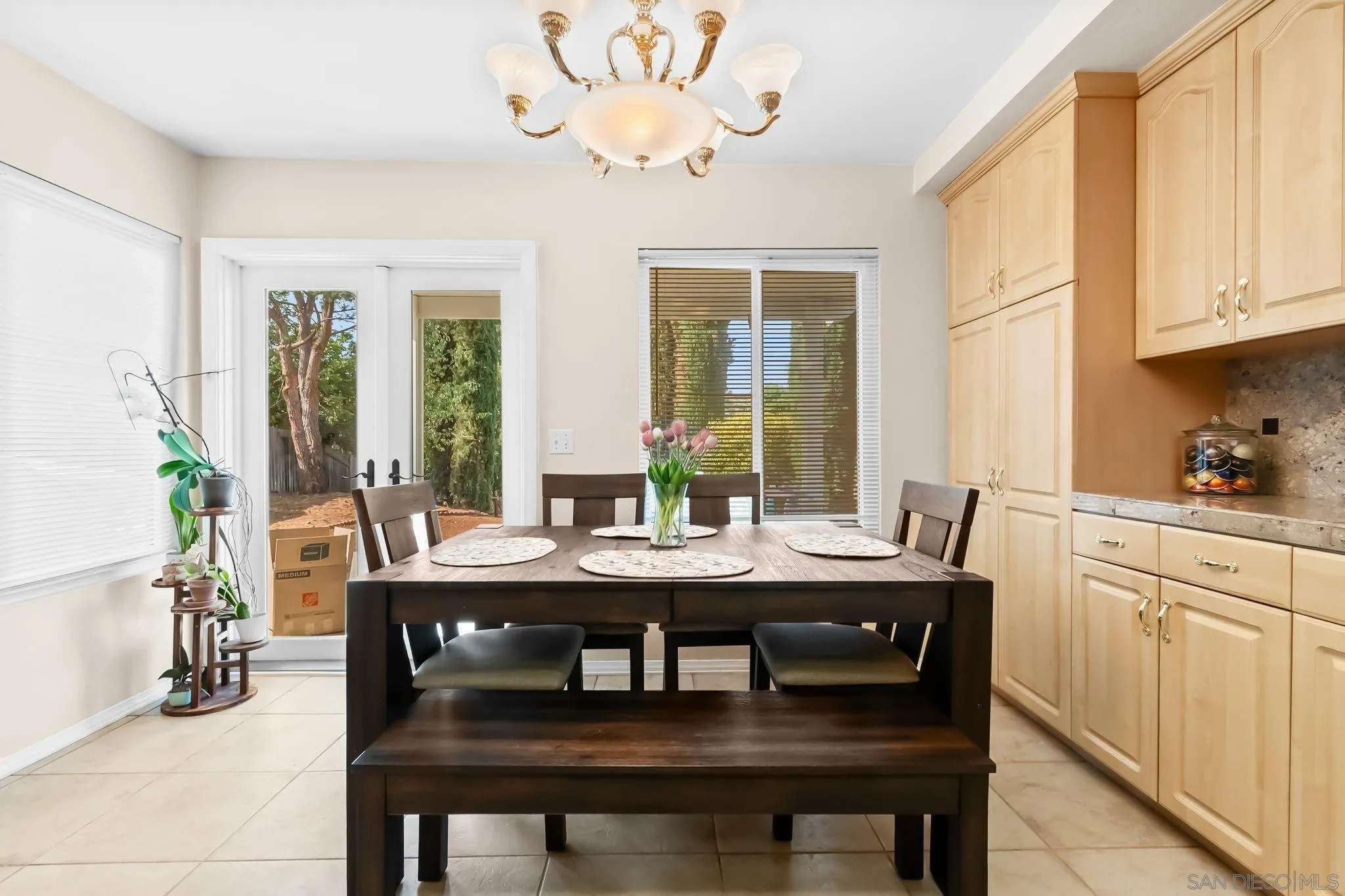 https://cdn.realtyfeed.com/cdn/127/250037138/d8cf45a0c655653214ef14ca9f14941b.webp