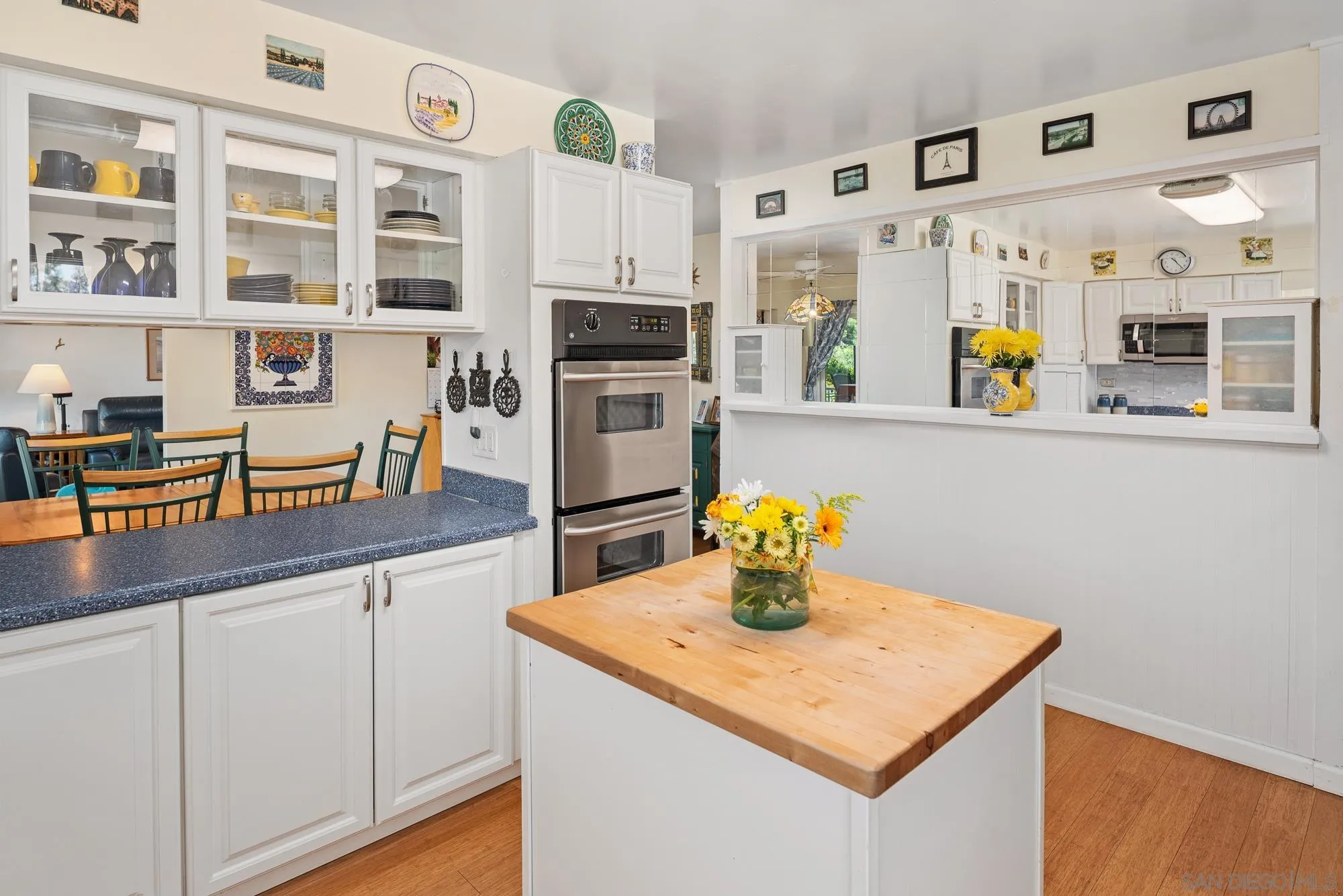 https://cdn.realtyfeed.com/cdn/127/250037142/c24b973f7739a23aa75df3686b35f81b.webp