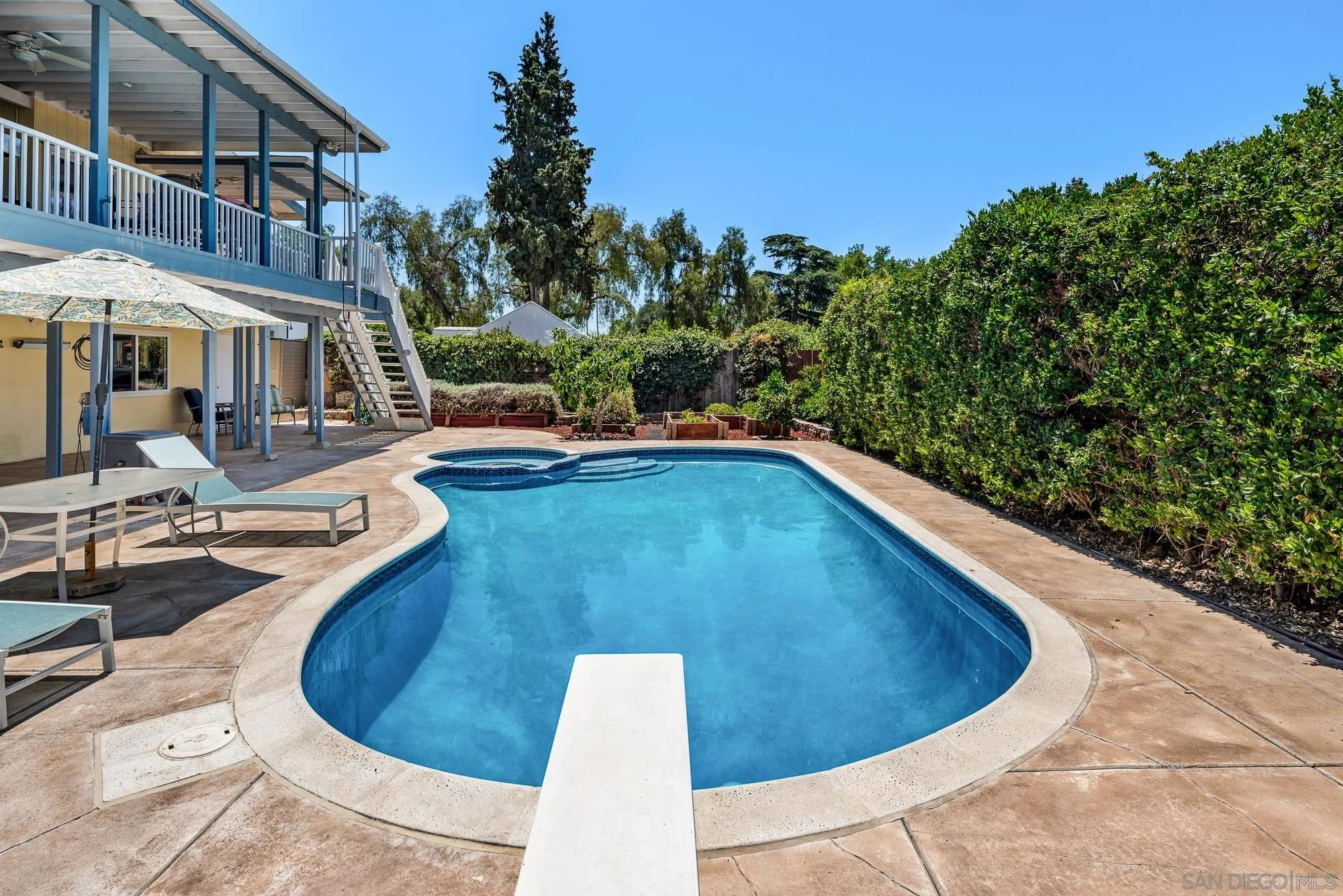 https://cdn.realtyfeed.com/cdn/127/250037142/d298223e4475731a0c103941019eb7a1.webp