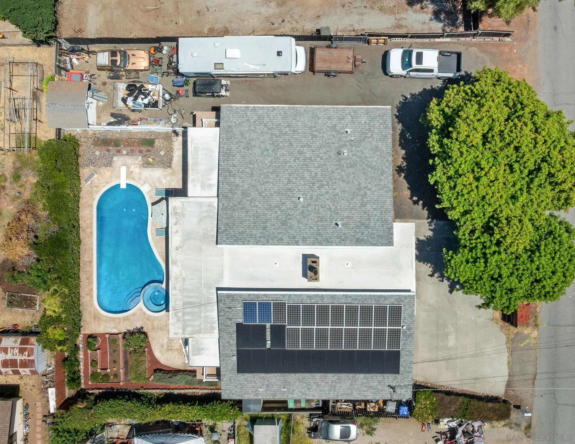 https://cdn.realtyfeed.com/cdn/127/250037142/f6bdf2a6a05100d348a950d560f1b877.webp