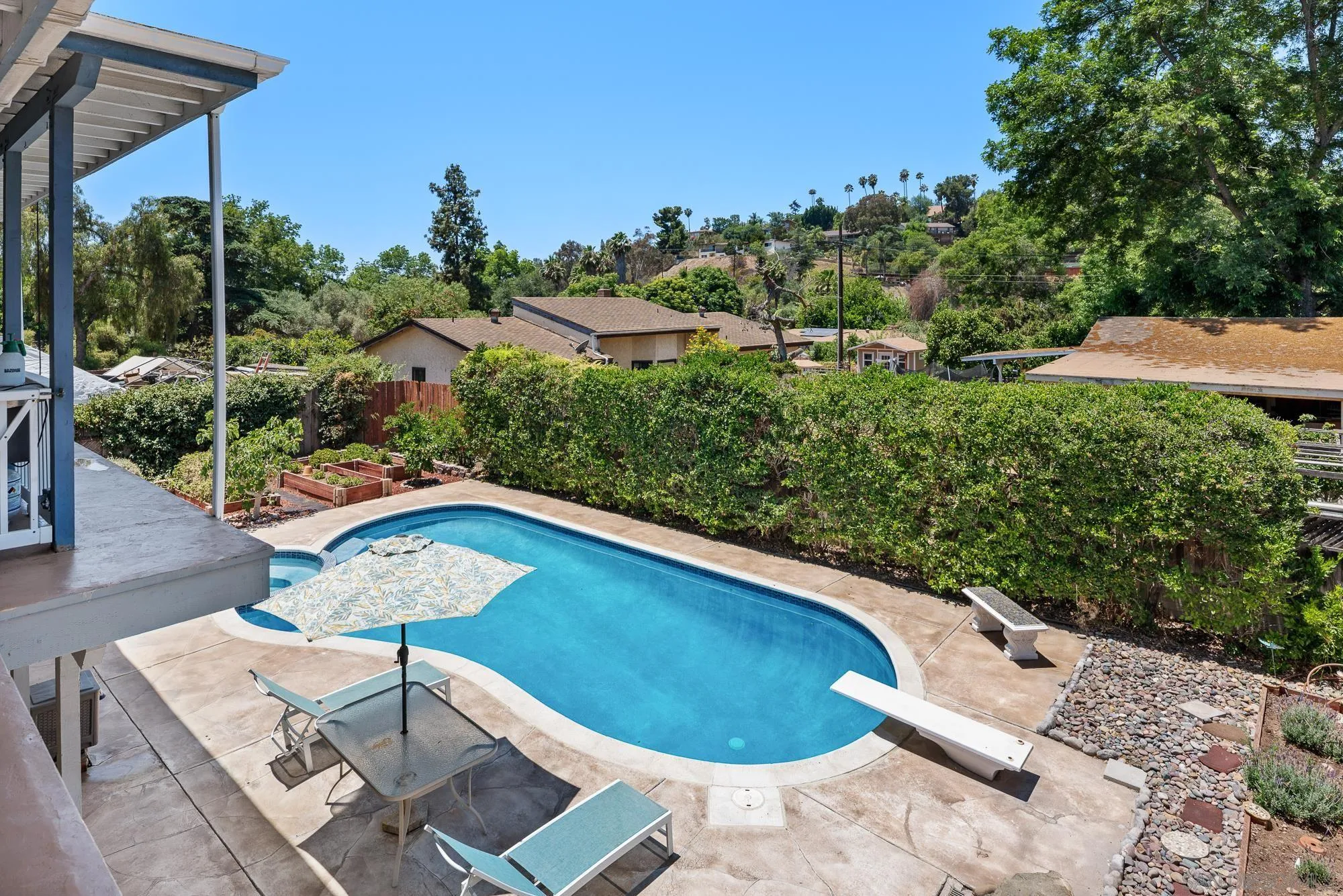https://cdn.realtyfeed.com/cdn/127/250037142/f73487f73cf1189c380f63e24a505bd1.webp