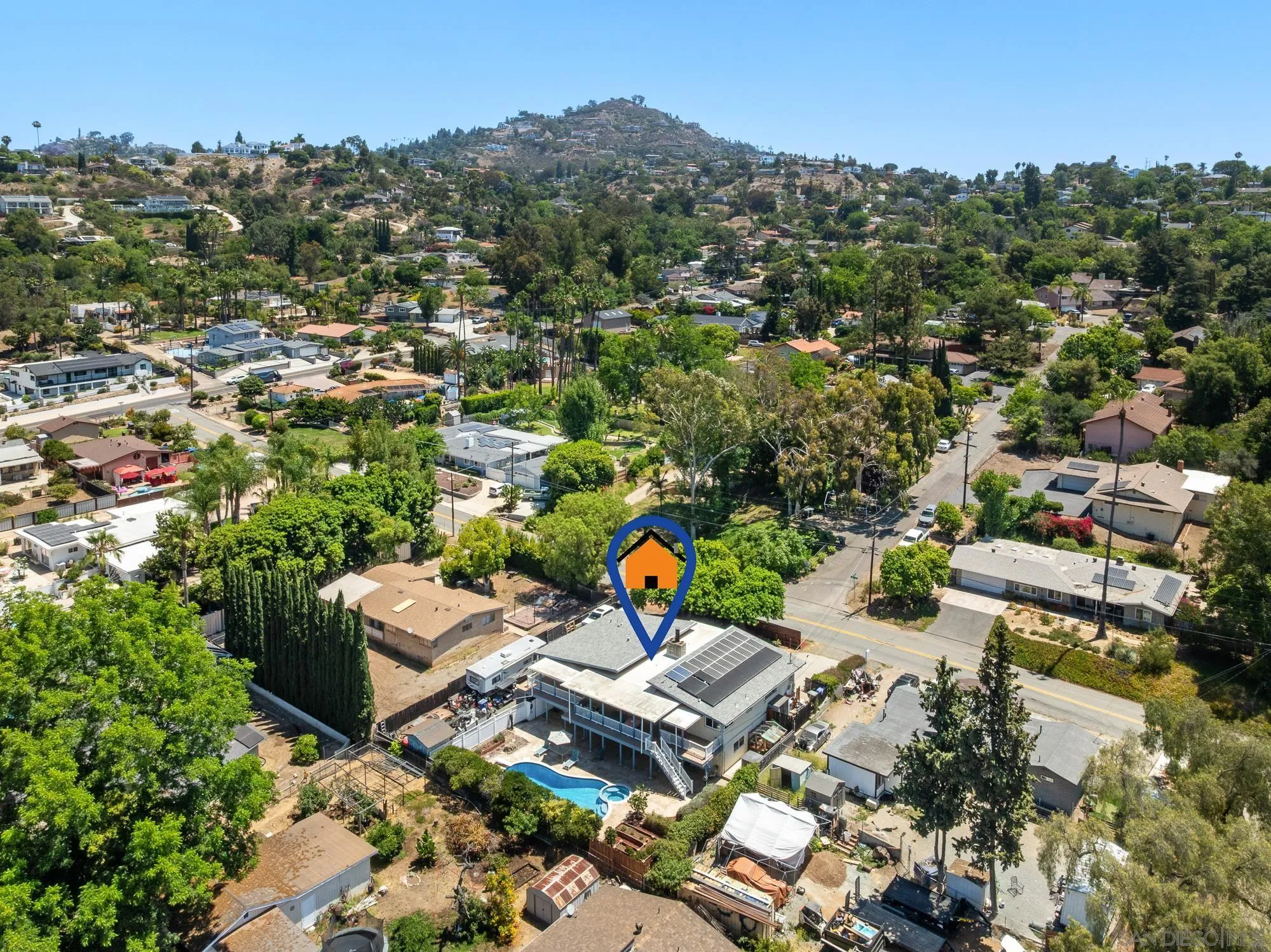 https://cdn.realtyfeed.com/cdn/127/250037142/fb178e7d6134afcb705c913ed24a45a1.webp