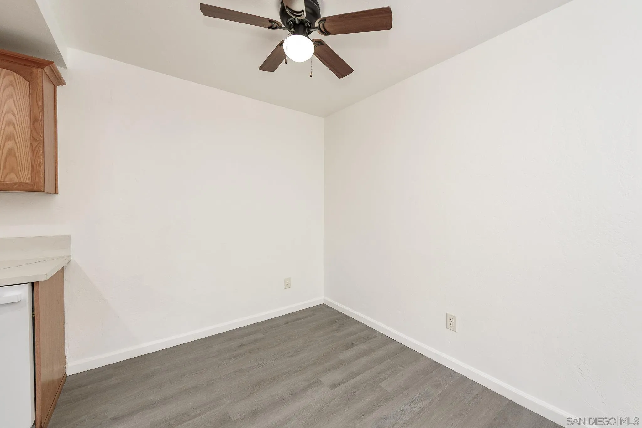 https://cdn.realtyfeed.com/cdn/127/250037145/811d02c07e0d71d50d32cbcff37aaa54.webp