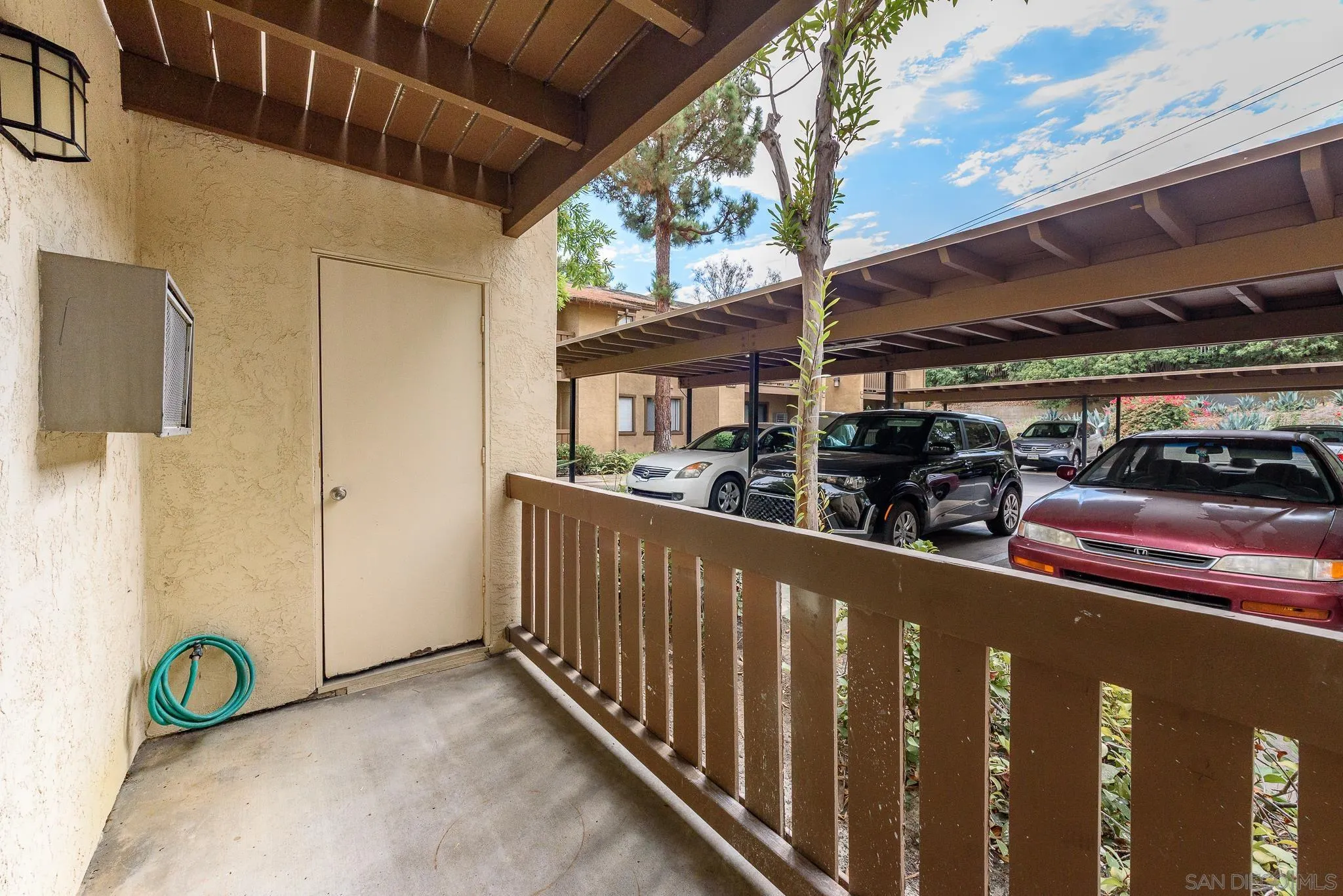 https://cdn.realtyfeed.com/cdn/127/250037145/b5782f72debb30b9271e46530b5d9007.webp