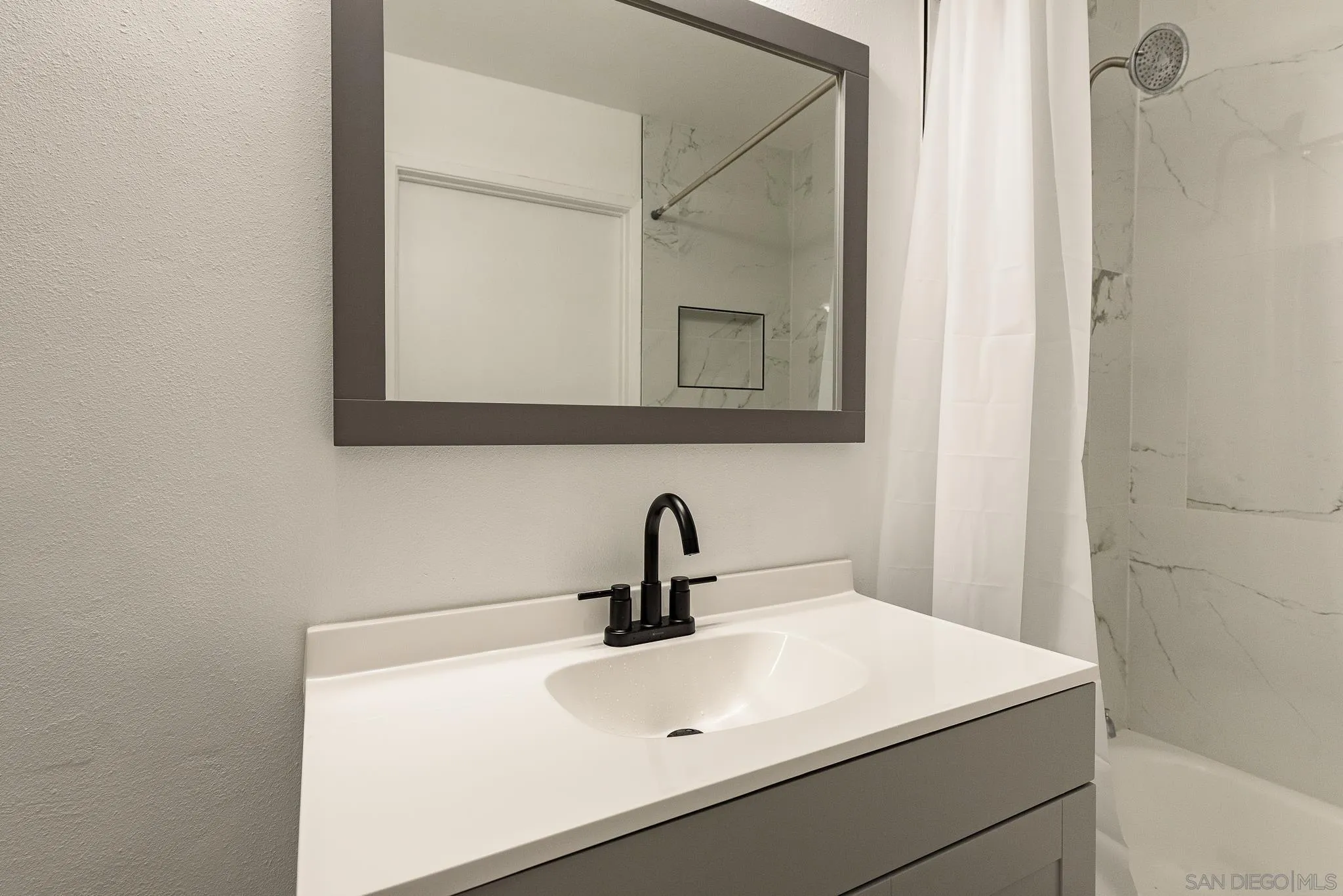 https://cdn.realtyfeed.com/cdn/127/250037145/d0ea098b3ff937781b85f51dd49d072b.webp