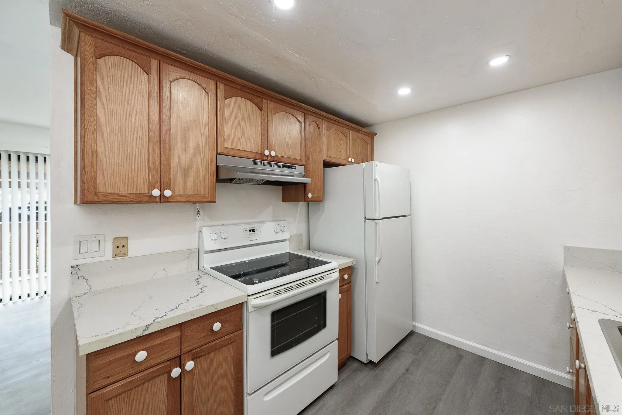 https://cdn.realtyfeed.com/cdn/127/250037145/e72fd43bcc8edf3282ea0fe2920a2f63.webp