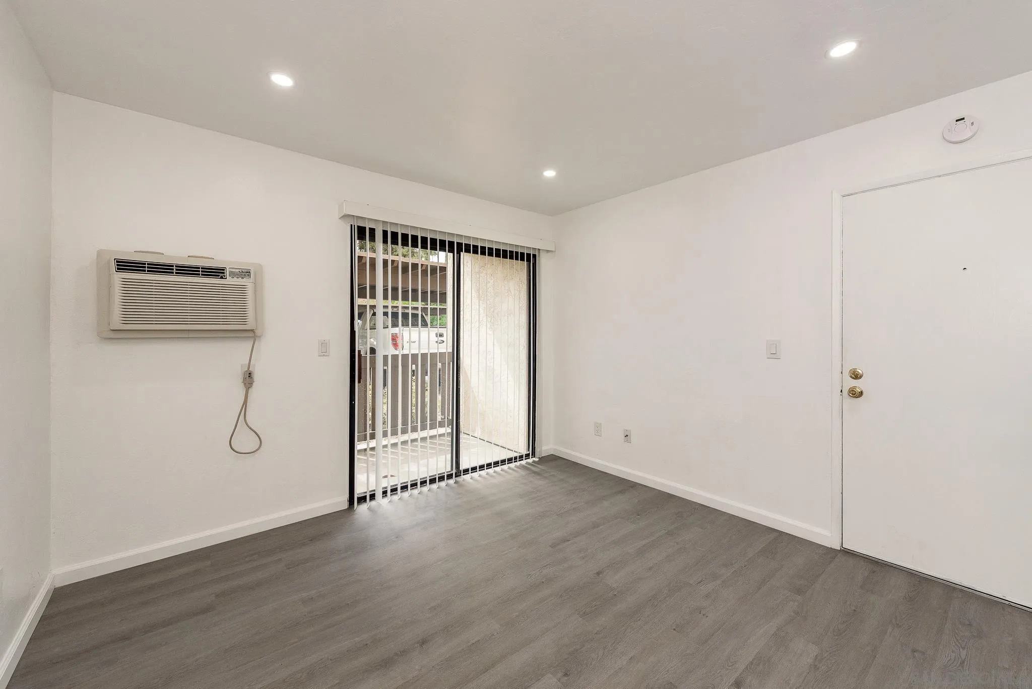 https://cdn.realtyfeed.com/cdn/127/250037145/f6c8fd0e9dc9e90050e4c4934444bb48.webp