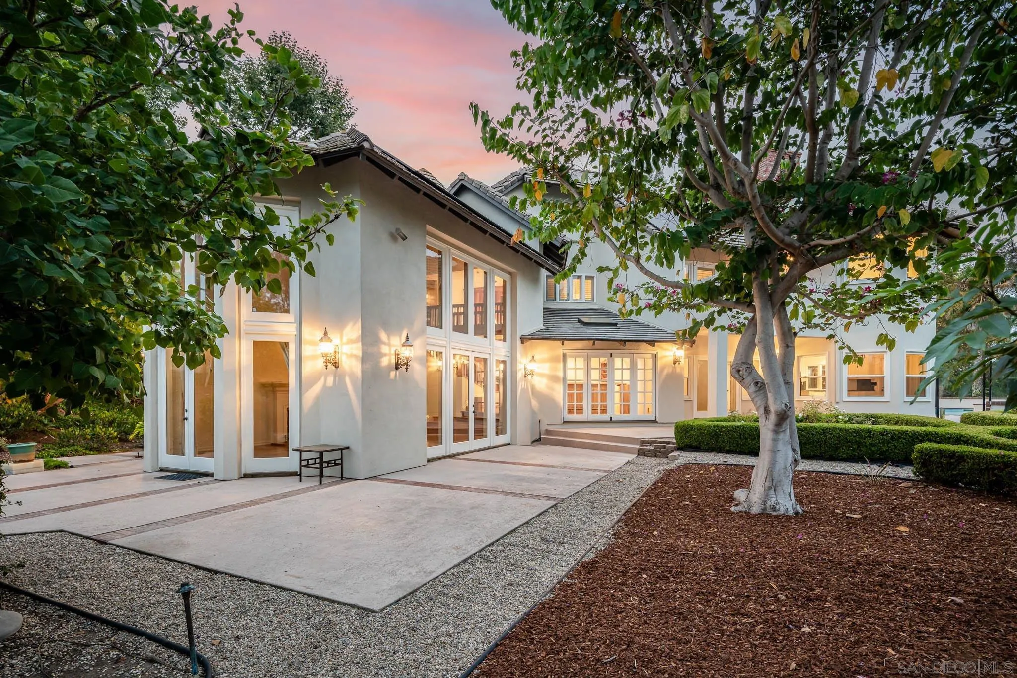 https://cdn.realtyfeed.com/cdn/127/250037153/0c54373d40af1370513fc40210468899.webp