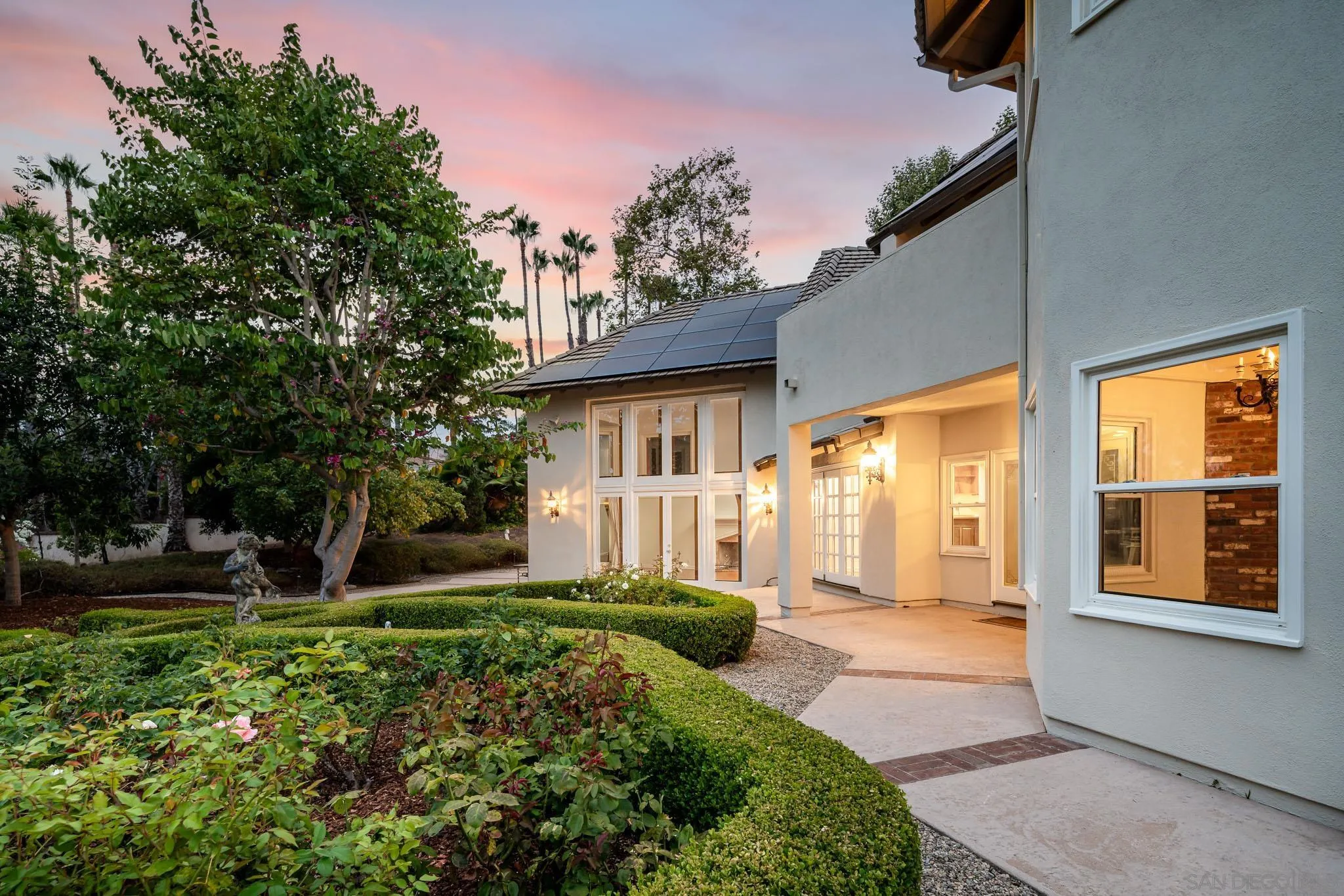 https://cdn.realtyfeed.com/cdn/127/250037153/15bbf1105eea1fae70fc6789709e3e56.webp