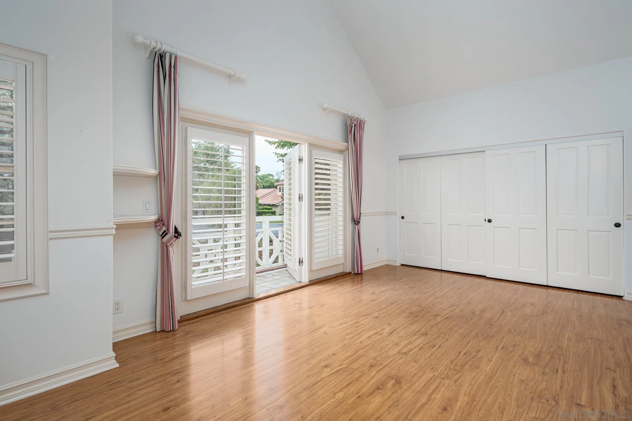 https://cdn.realtyfeed.com/cdn/127/250037153/371d3b2926928902ece979f7c5619643.webp