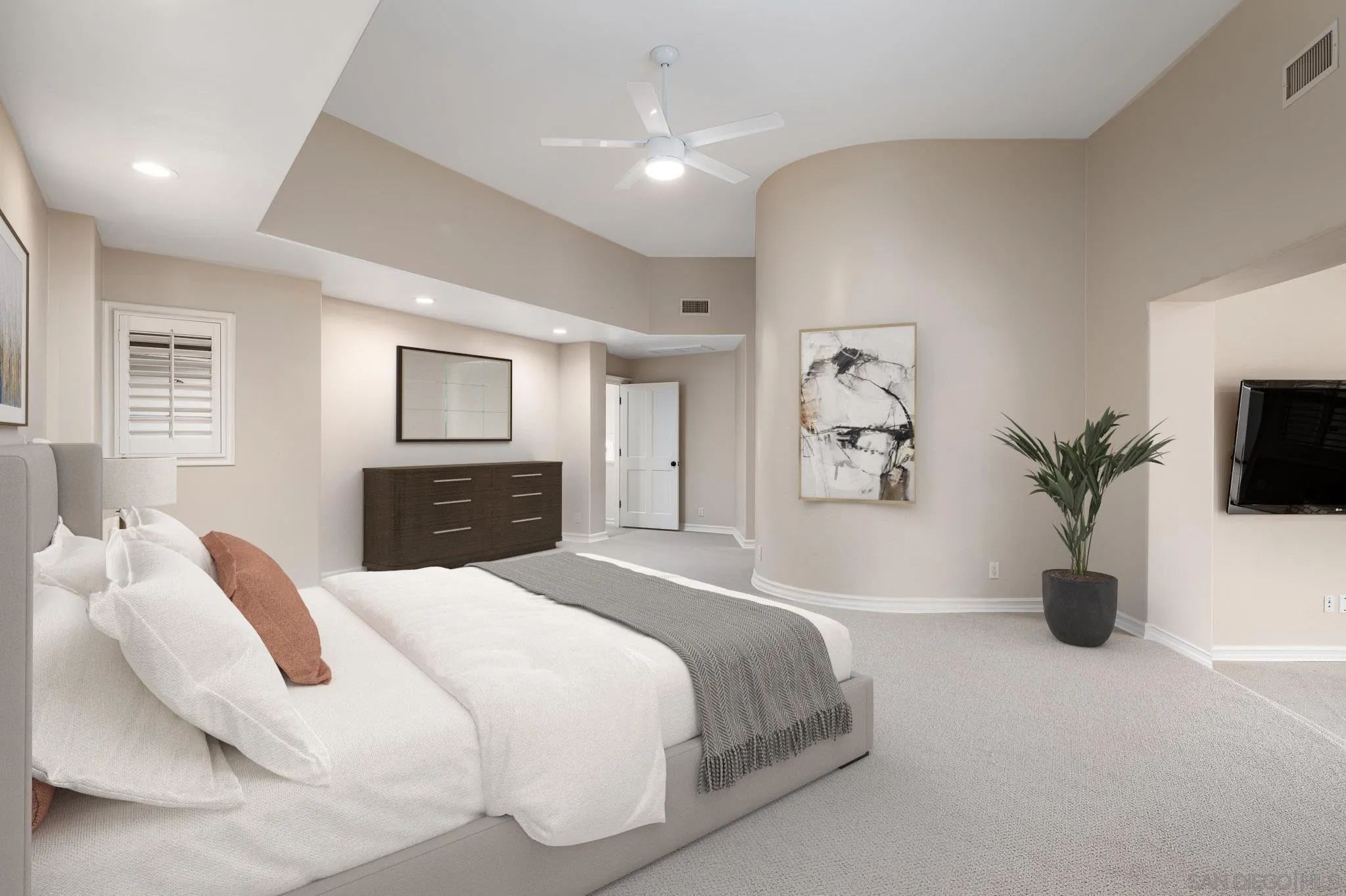 https://cdn.realtyfeed.com/cdn/127/250037153/65fc1659c0cfa83276507967d7a76645.webp