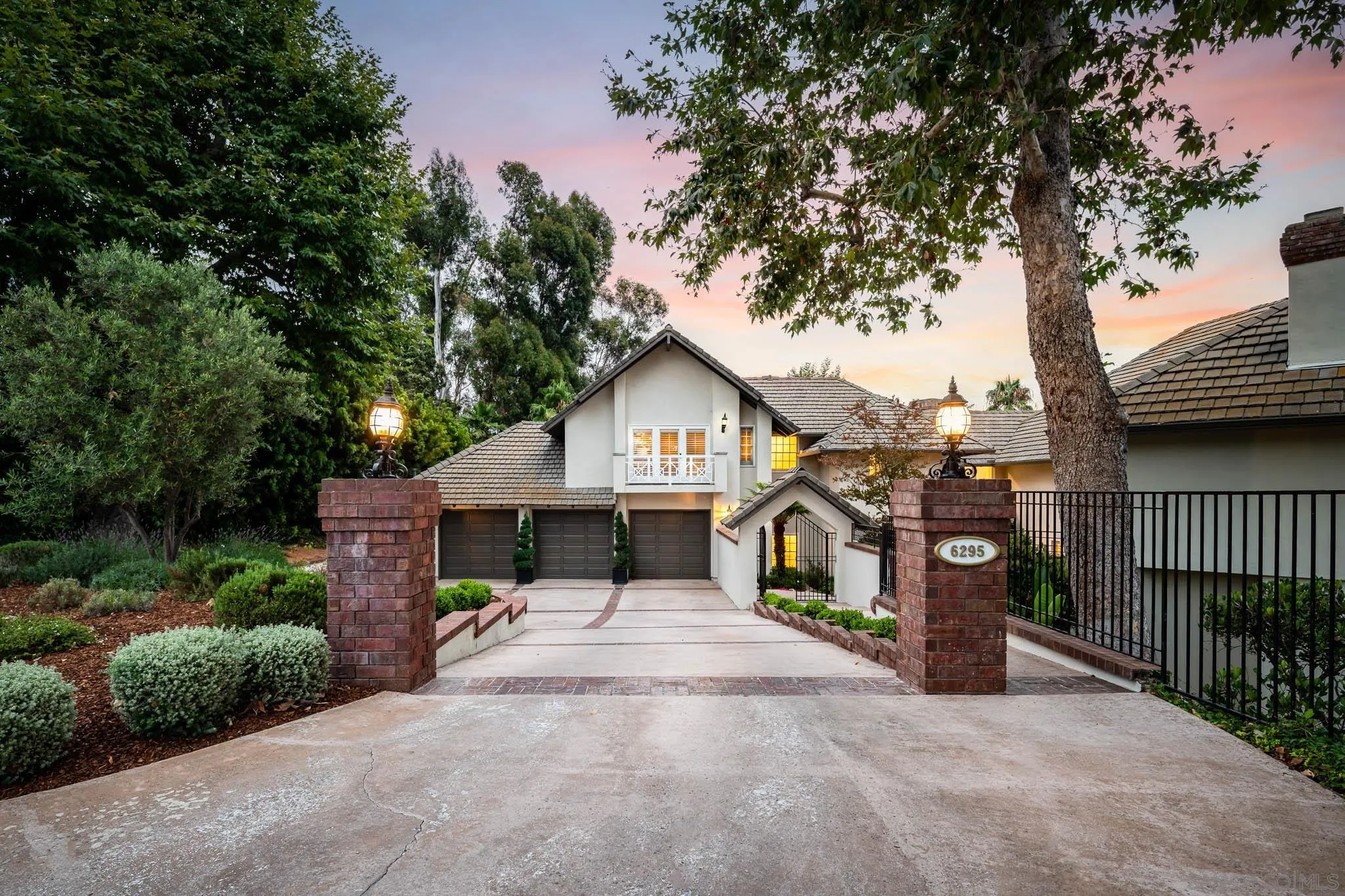 https://cdn.realtyfeed.com/cdn/127/250037153/6906d2b77e65ecee8c2fa49cab6cdaf3.webp