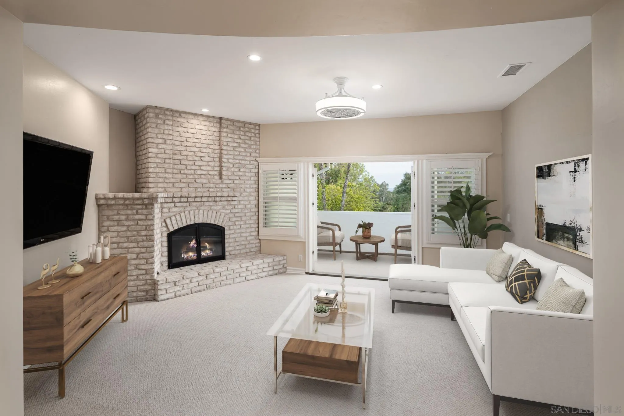 https://cdn.realtyfeed.com/cdn/127/250037153/7806bb5d4b2adb2a50716650de3305e2.webp