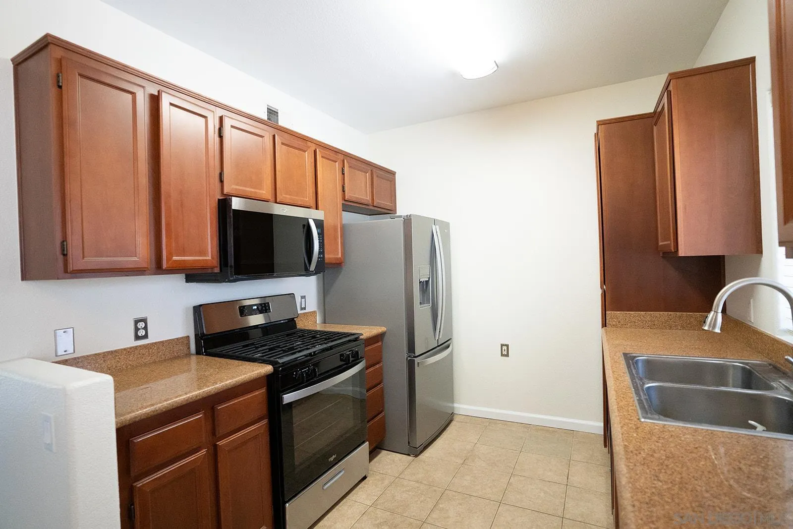 https://cdn.realtyfeed.com/cdn/127/250037157/23bb4db7812f0d9fb696462a3d025207.webp