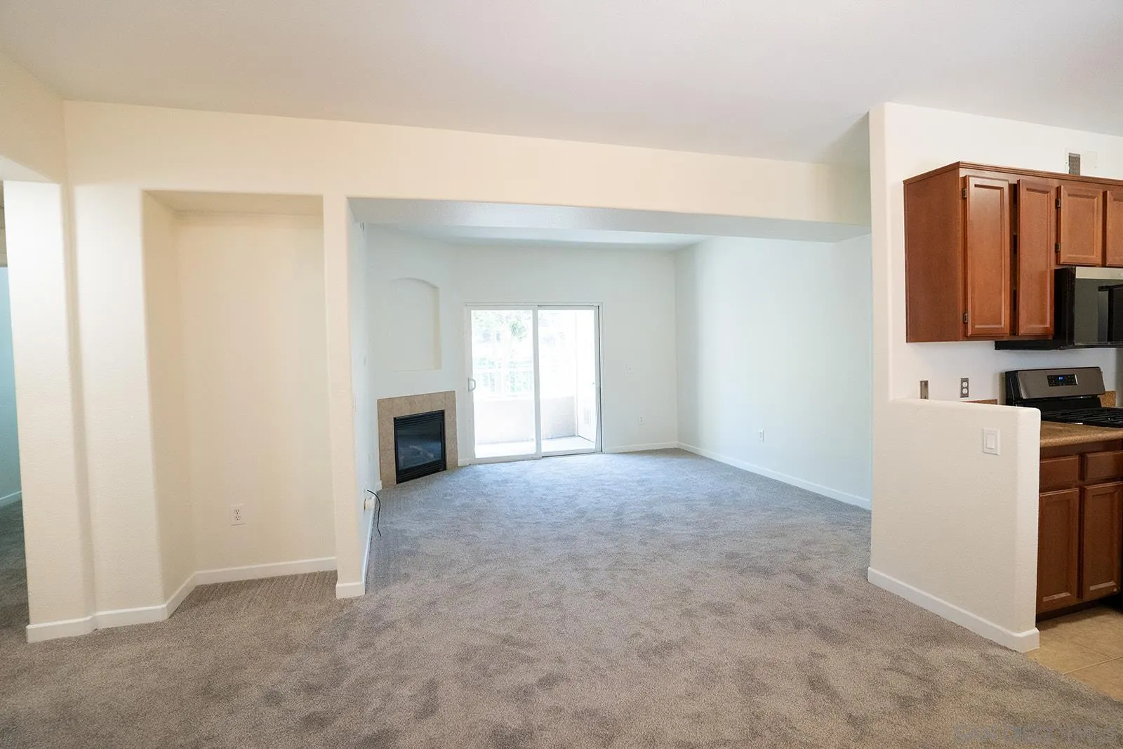 https://cdn.realtyfeed.com/cdn/127/250037157/309133043f2de237e76796a4d644600b.webp