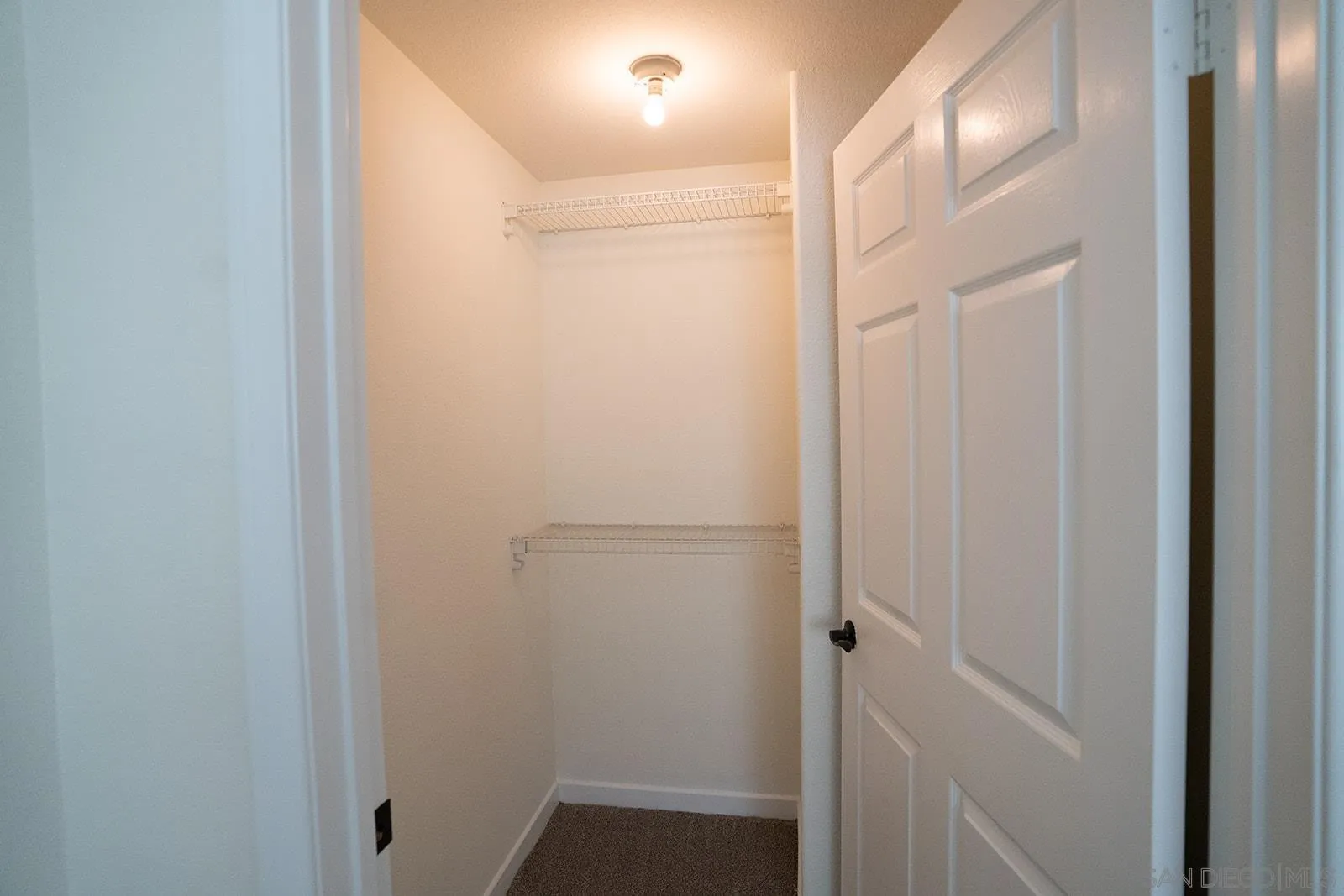 https://cdn.realtyfeed.com/cdn/127/250037157/3affd9cc1e5e17142caa59c7157c324e.webp