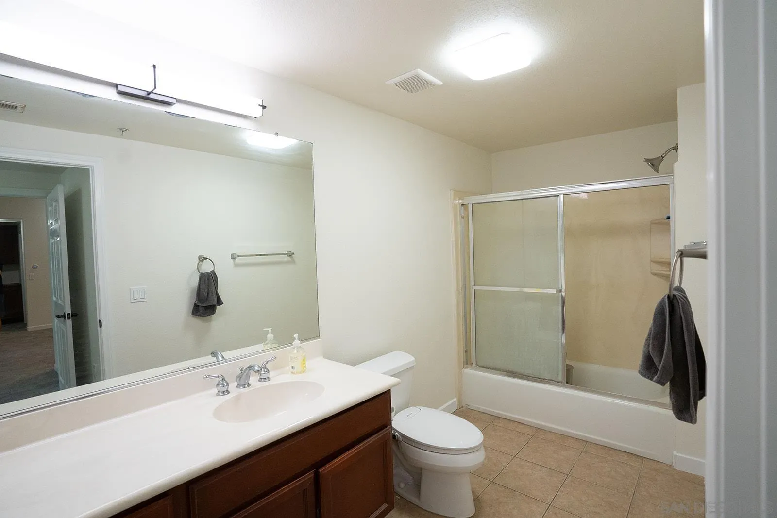 https://cdn.realtyfeed.com/cdn/127/250037157/5a7eb618b141f0c27d820ec7f21533a8.webp