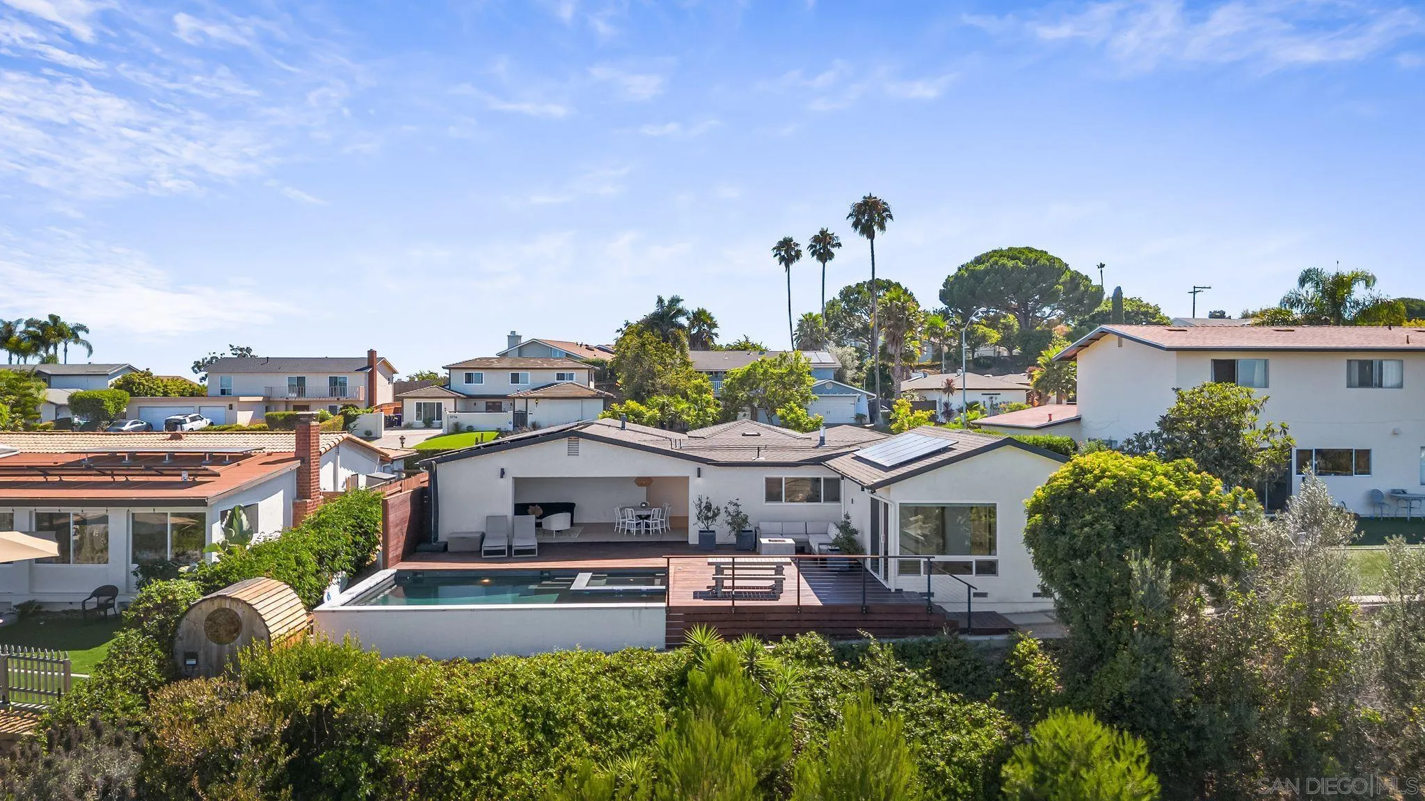 https://cdn.realtyfeed.com/cdn/127/250037158/0feb109cdbbaf010622b9a773a77dc14.webp