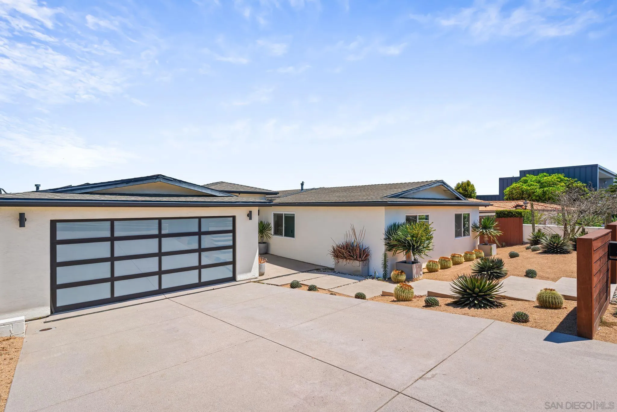 https://cdn.realtyfeed.com/cdn/127/250037158/2e5f581cc72e474b477b724c05fd4e90.webp