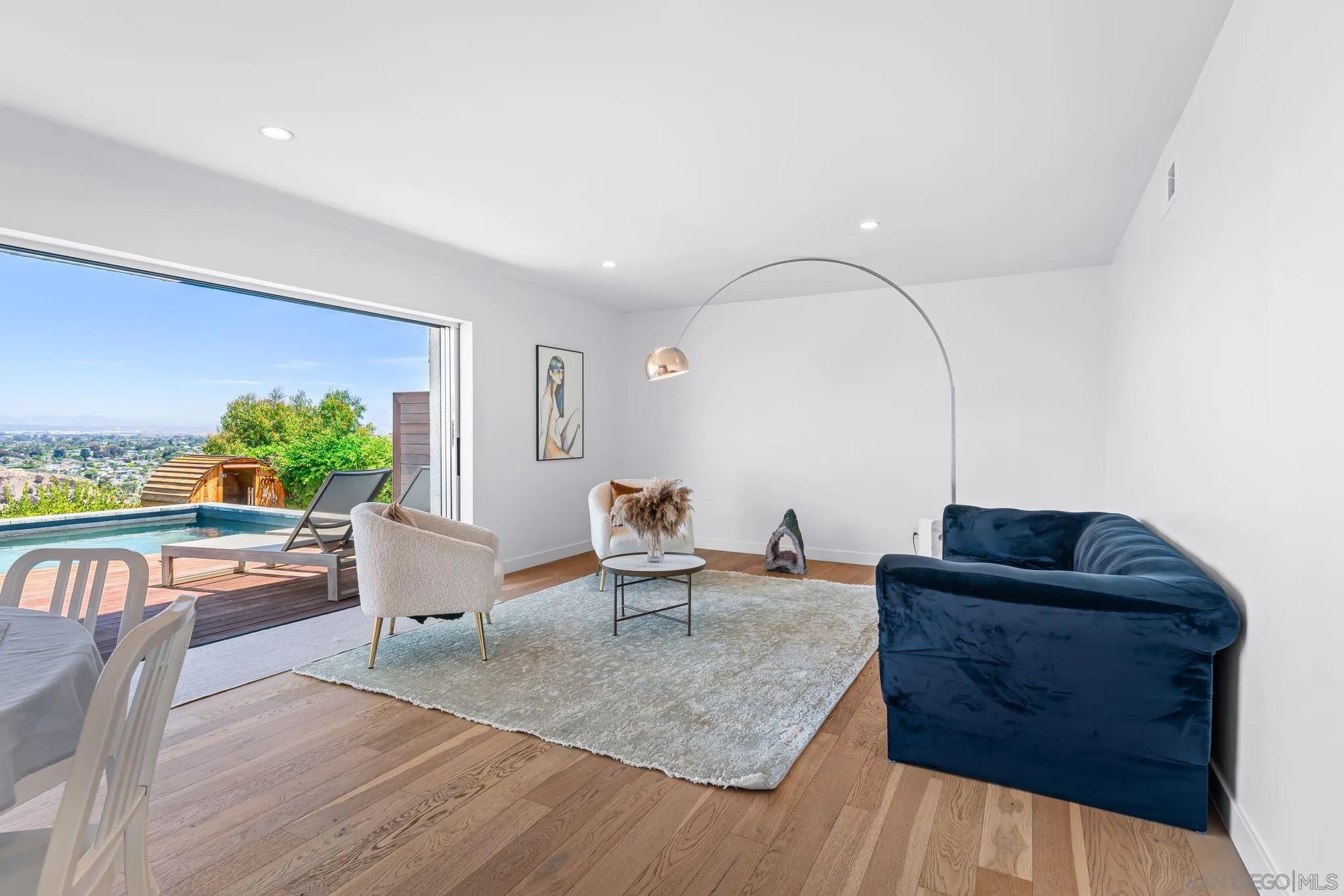 https://cdn.realtyfeed.com/cdn/127/250037158/4153203f47d3fc7a5b1d092dc34fdd15.webp