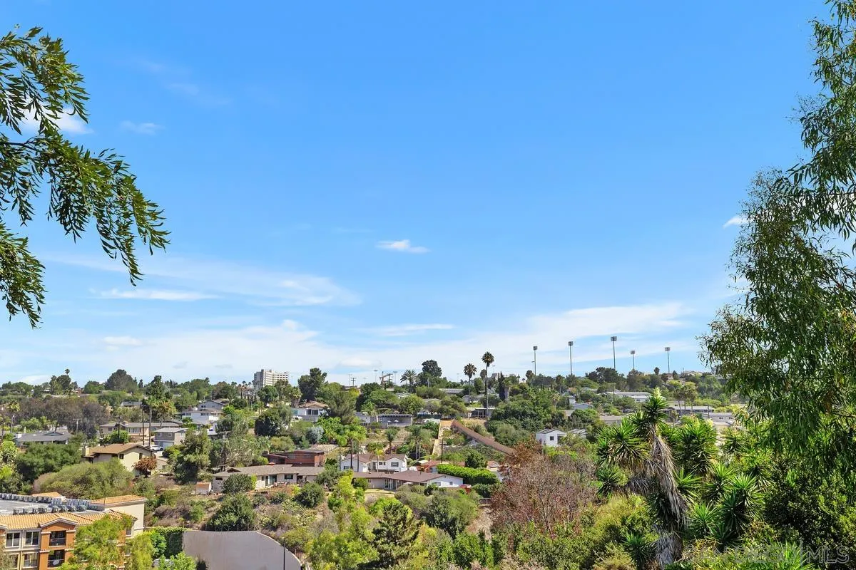 https://cdn.realtyfeed.com/cdn/127/250037159/9b03cc26e357c3a920ee44a611df1310.webp