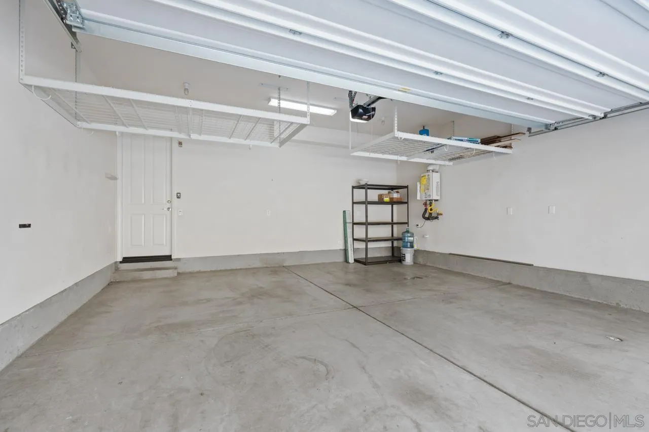 https://cdn.realtyfeed.com/cdn/127/250037163/469bf5986aaebef2e7f9a3e628d8b7d6.webp
