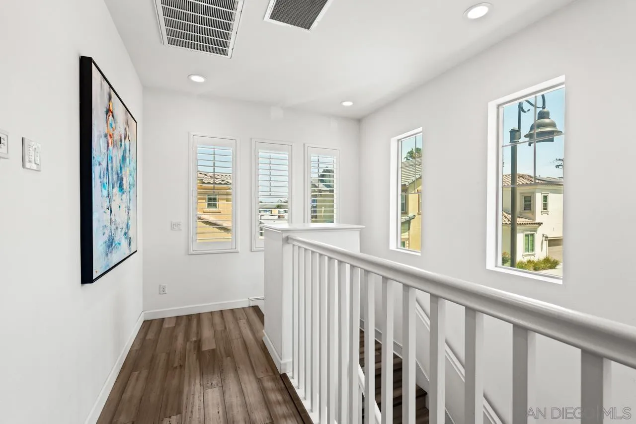 https://cdn.realtyfeed.com/cdn/127/250037163/c47612bb92f7ca8adbe0c526f4fdba9c.webp